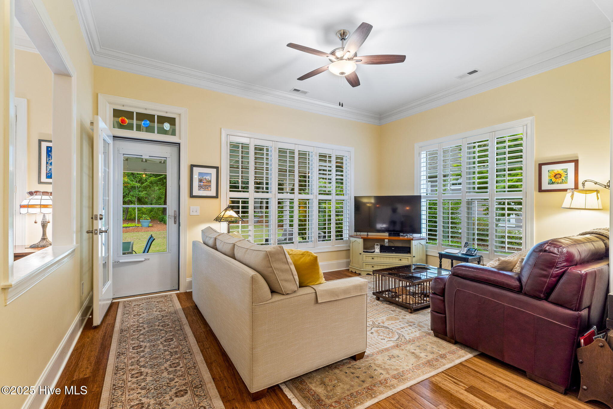 100508421 | Photo 24