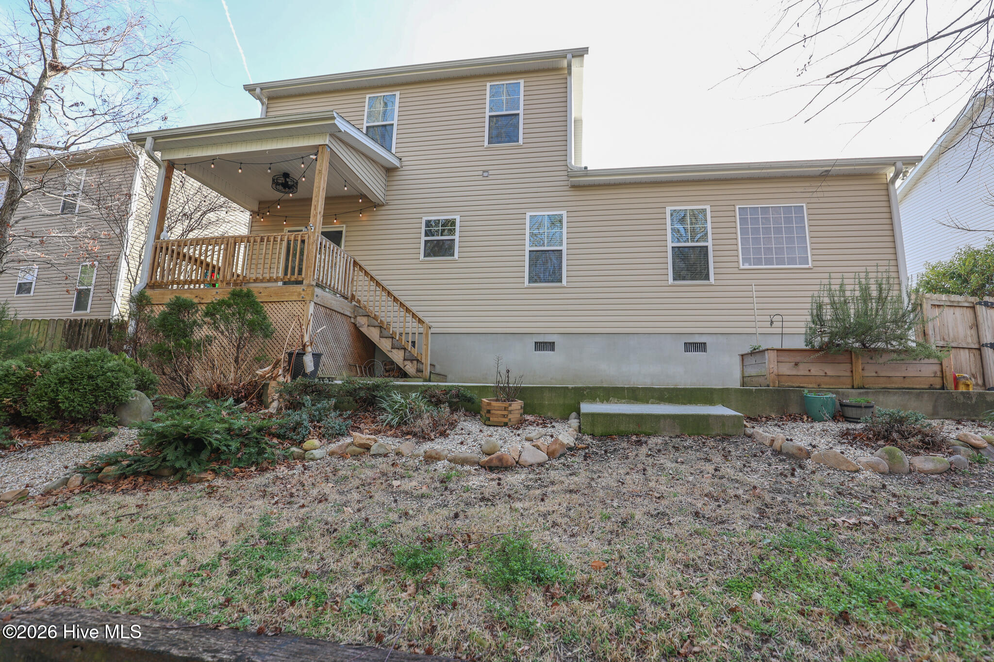 100559390 | Photo 59