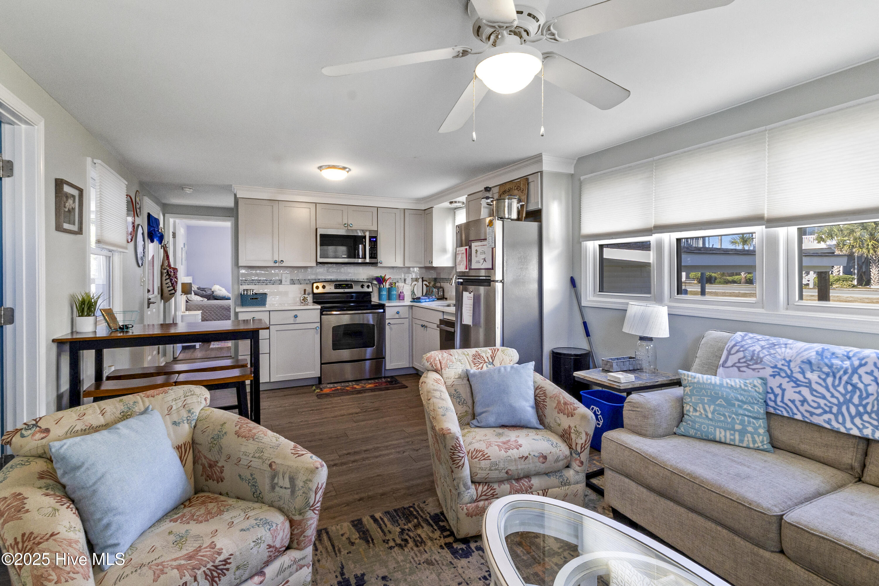 100541212 | Photo 34