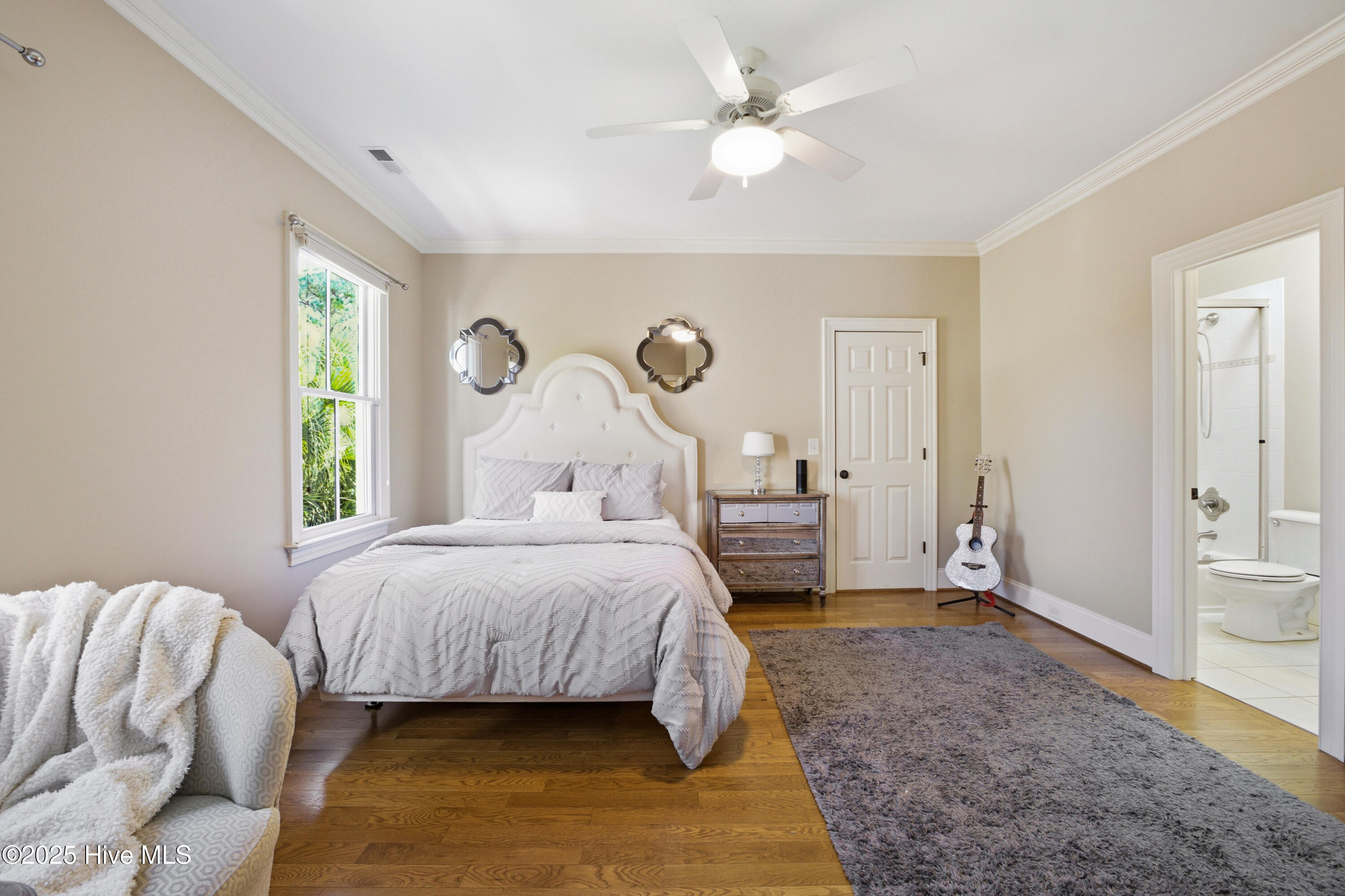 100541360 | Photo 41