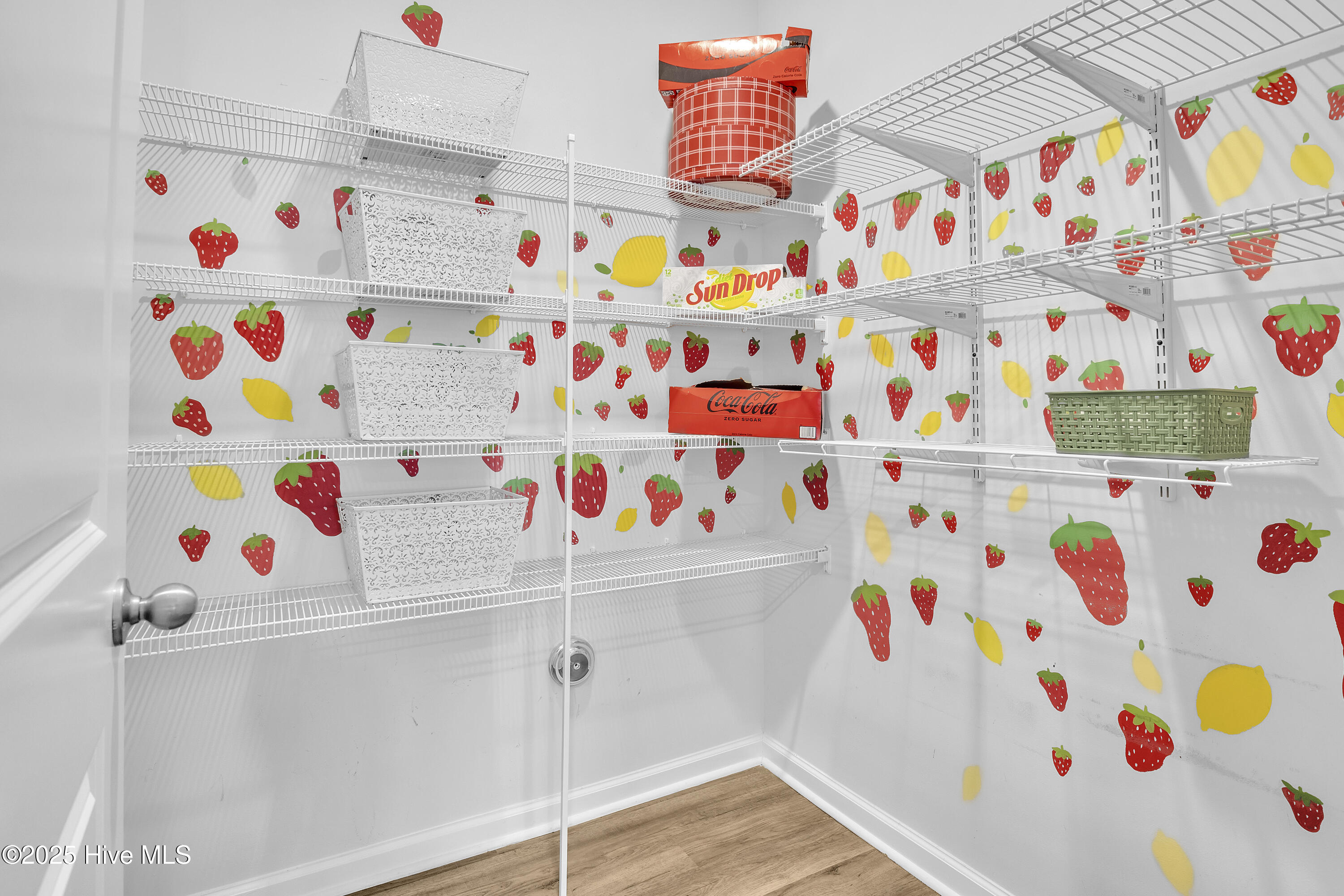 100540789 | Photo 15