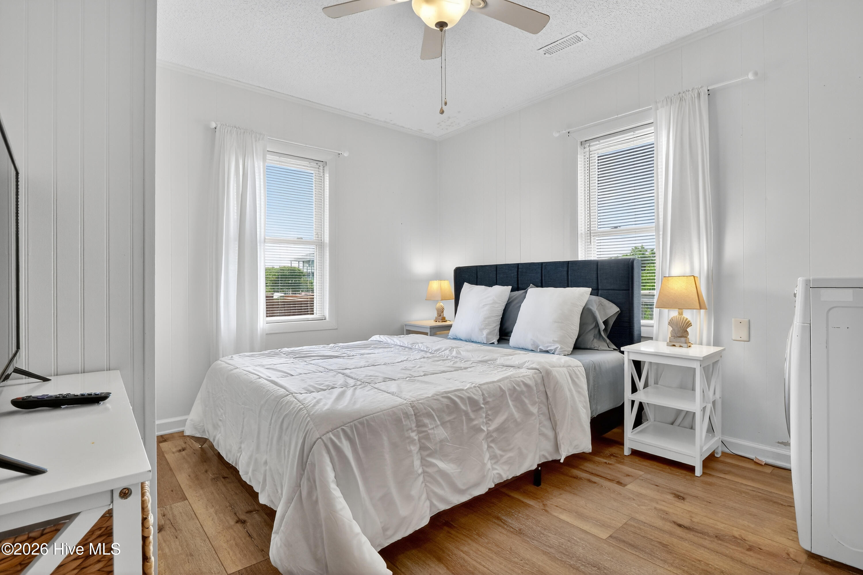 100558855 | Photo 18