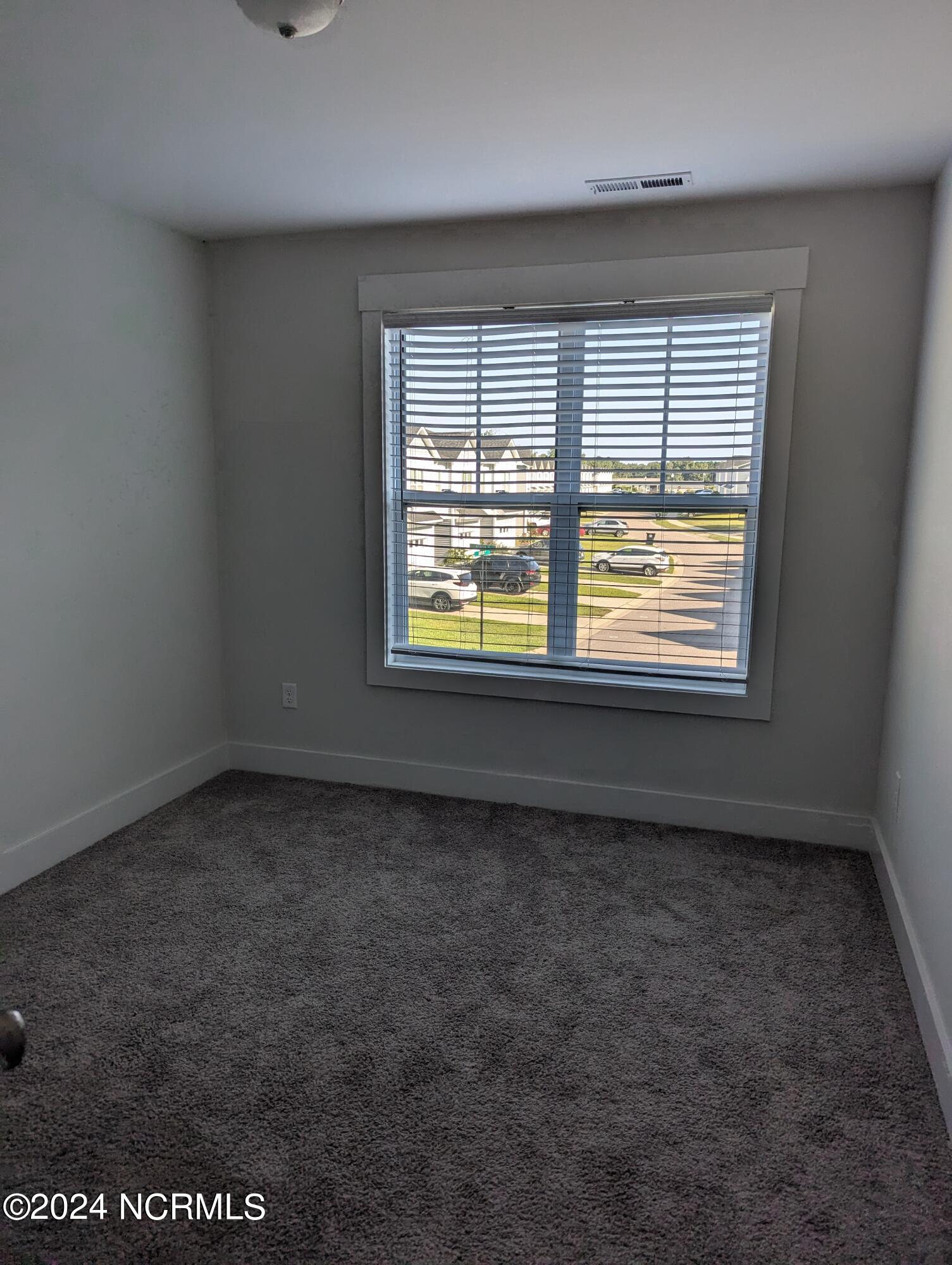 100542751 | Photo 12