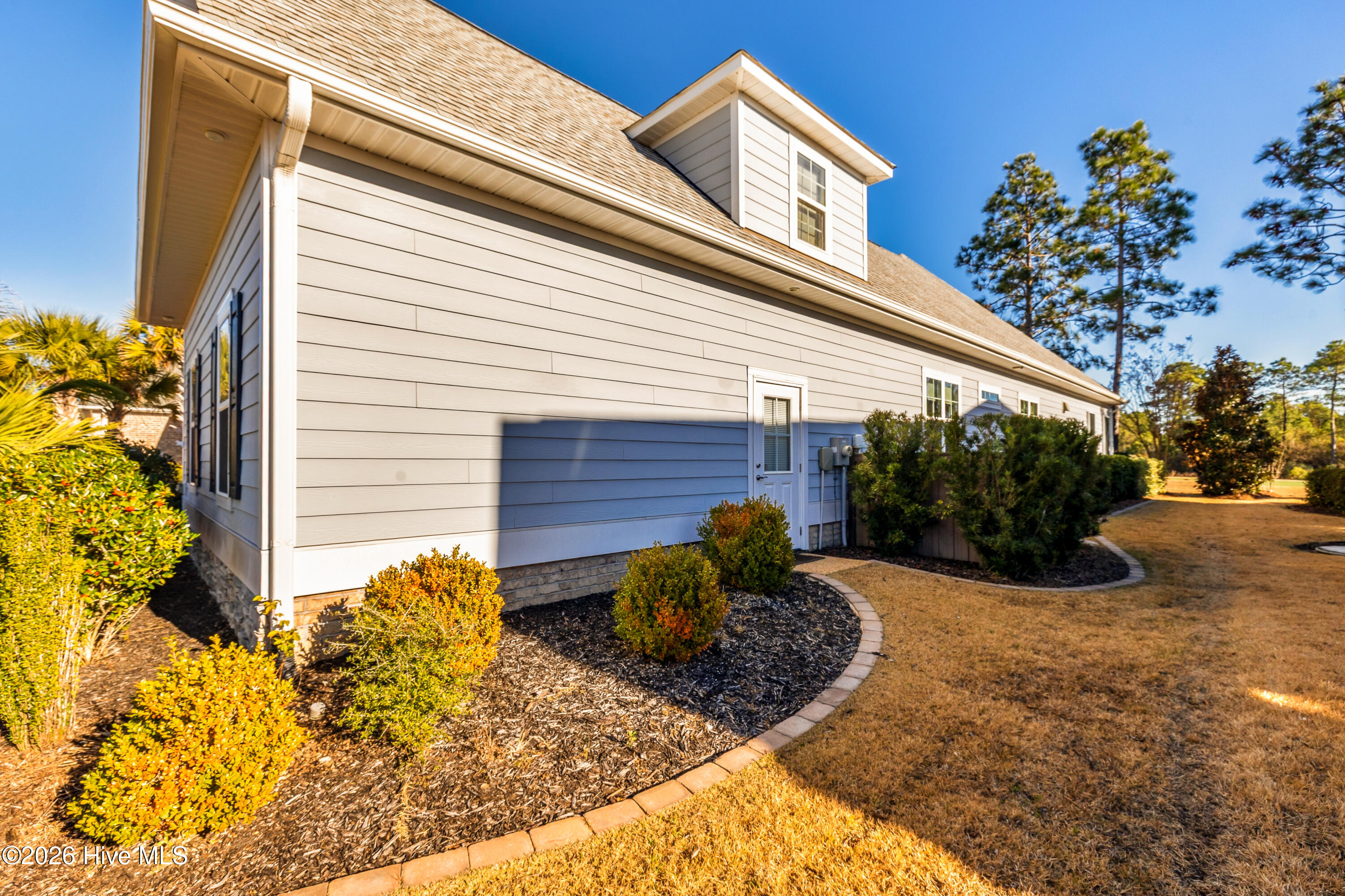 100550205 | Photo 59