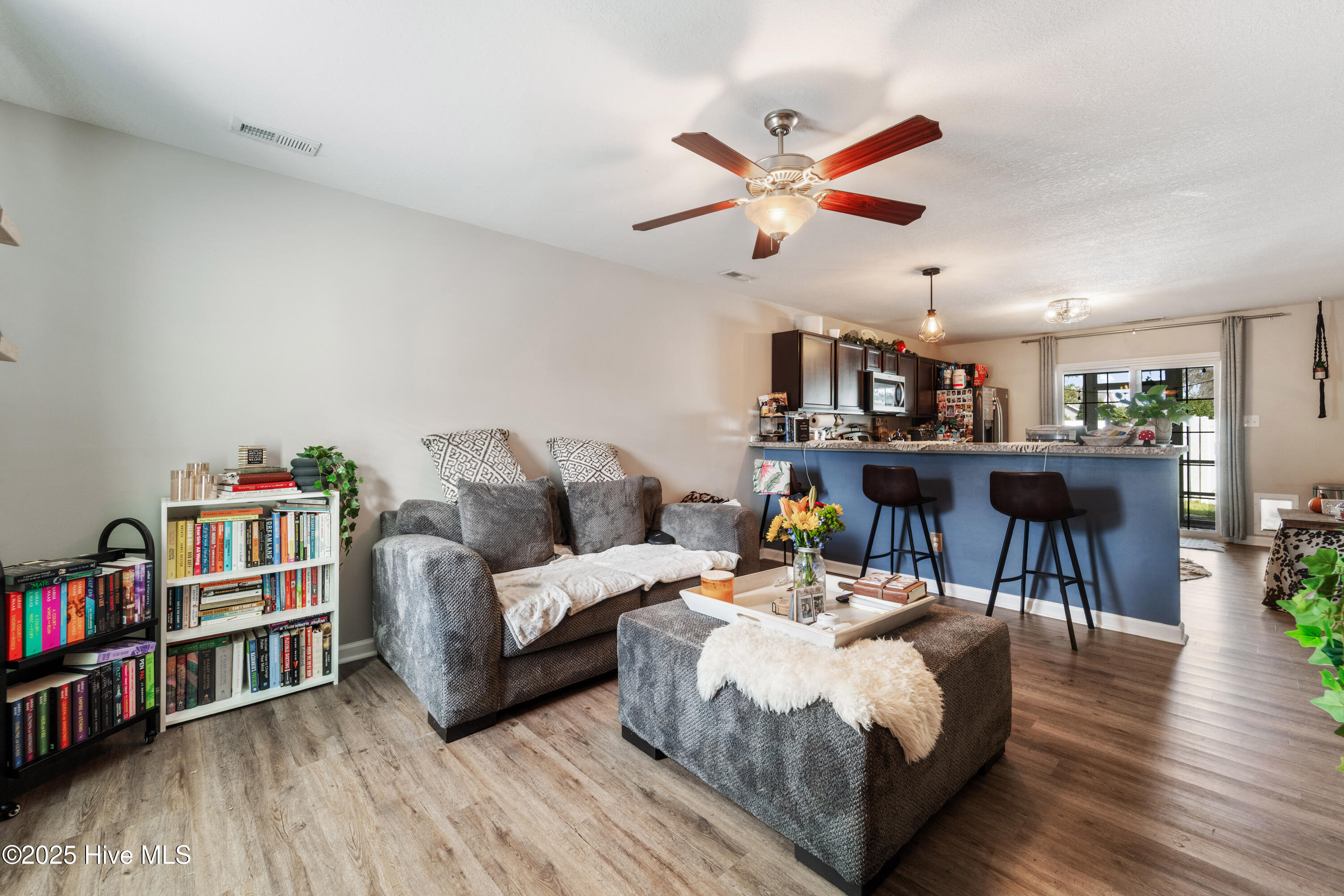 100539318 | Photo 21