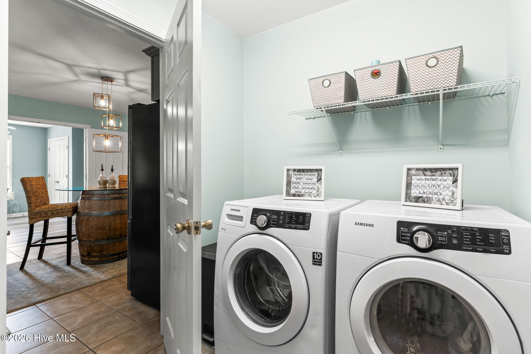 100560273 | Photo 15