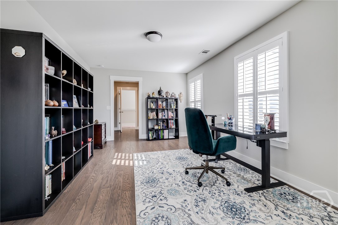 Upstairs 3rd Bedroom - 2 large walk in closets on either side as you enter