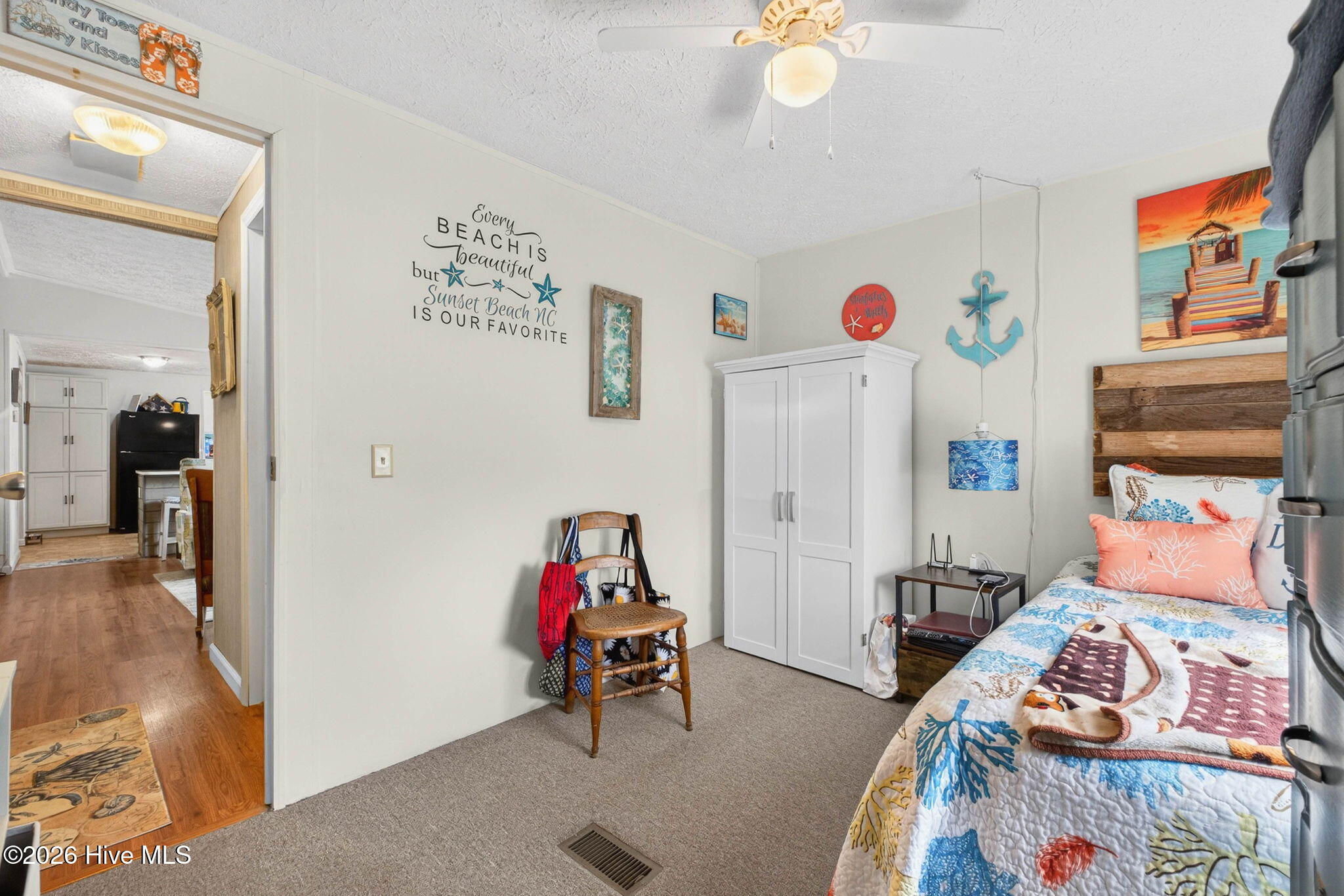 100557297 | Photo 32