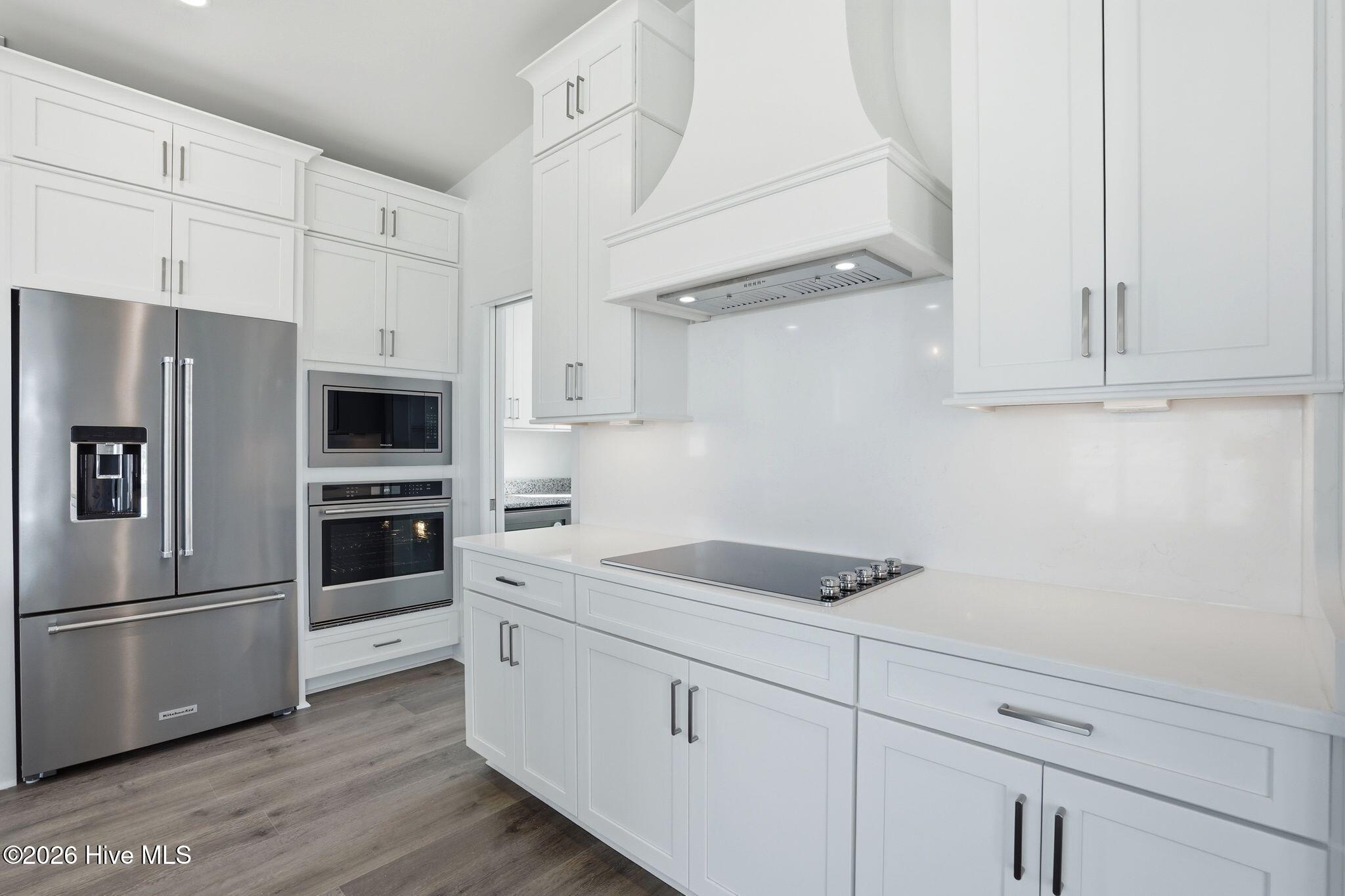 100558491 | Photo 24