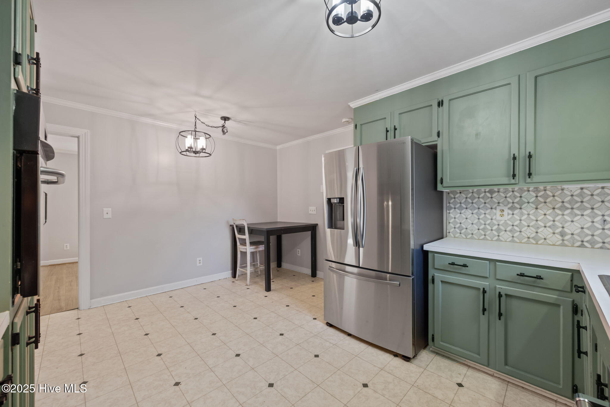 100537375 | Photo 18