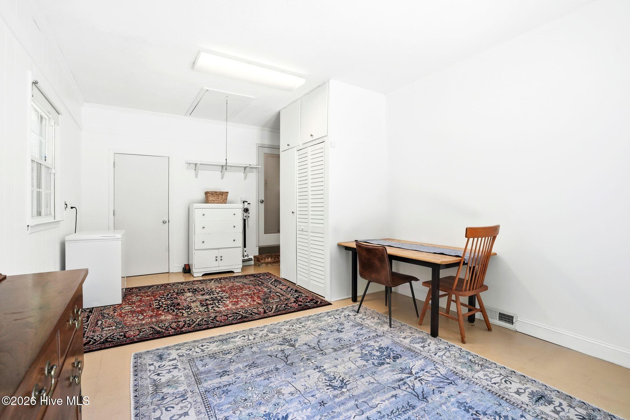 100568648 | Photo 54