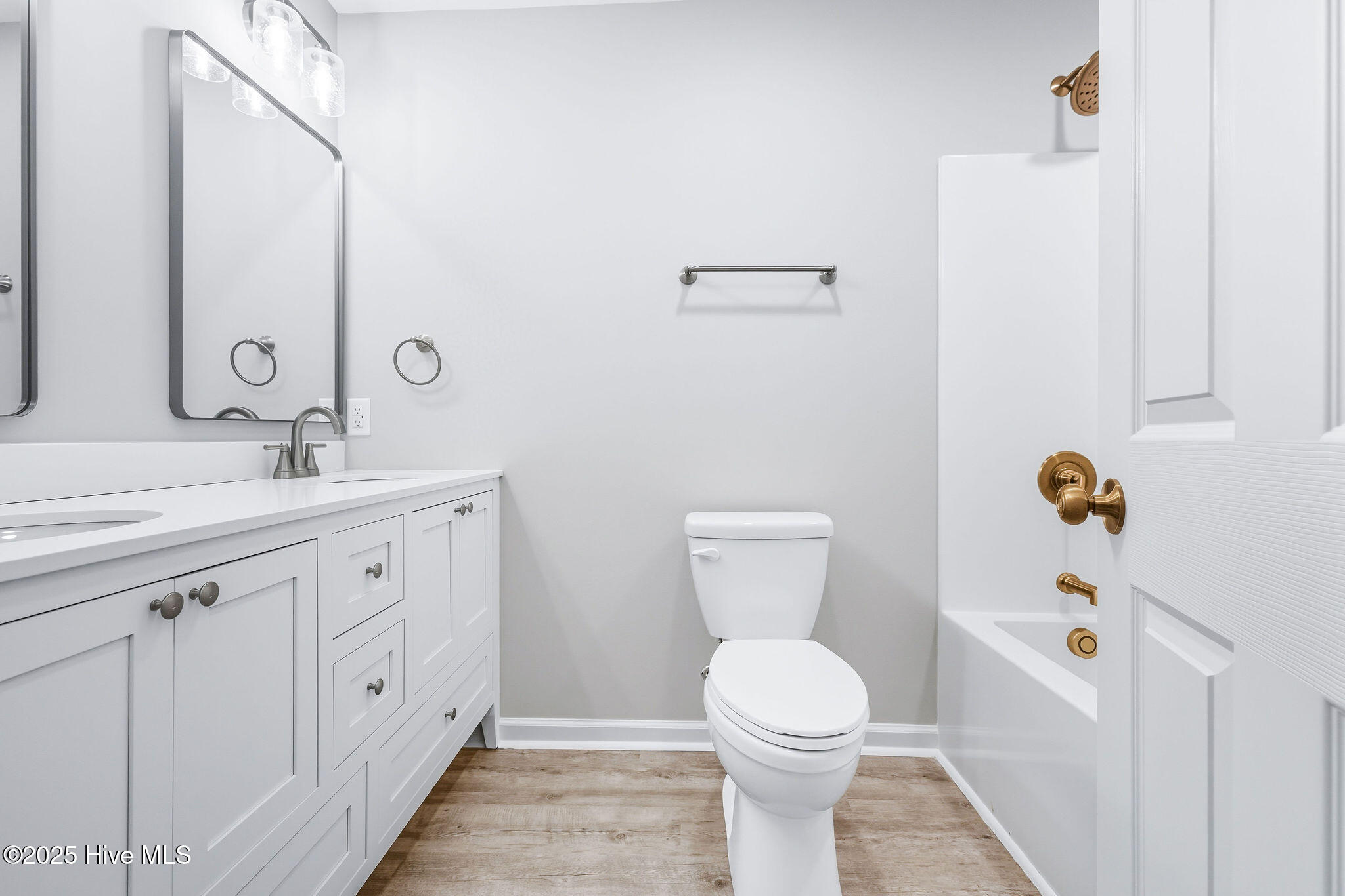 100529892 | Photo 18