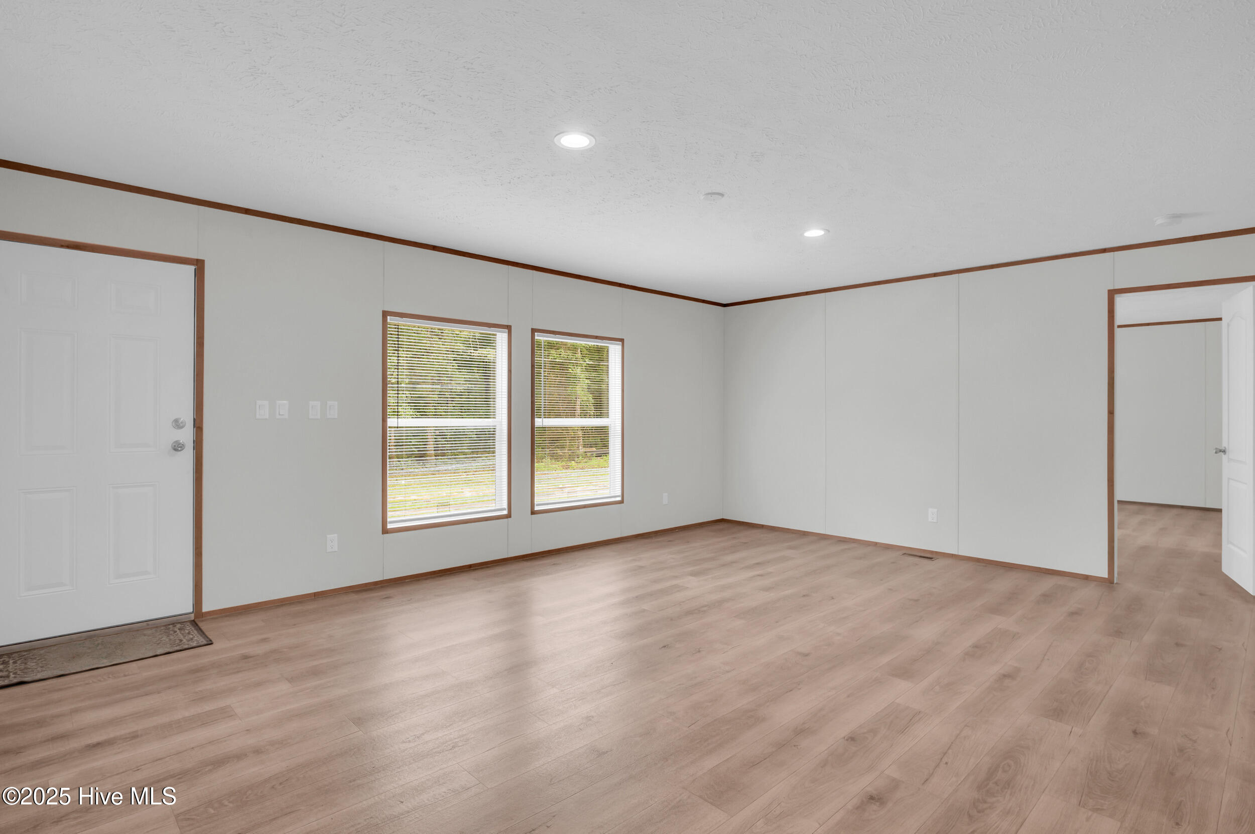 100551764 | Photo 12