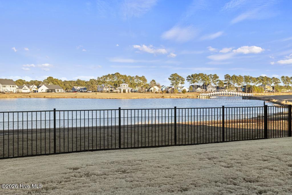 100569844 | Photo 19