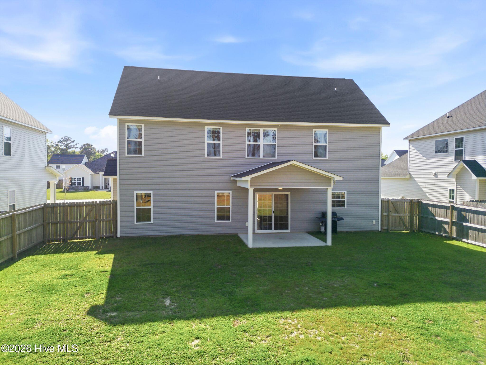 100570227 | Photo 48