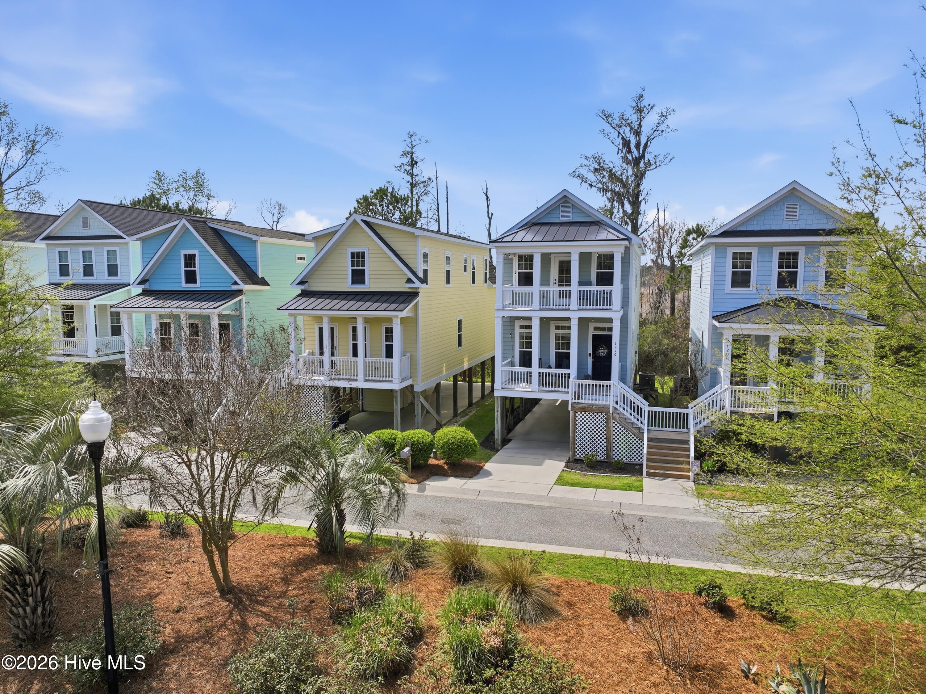 100563729 | Photo 54