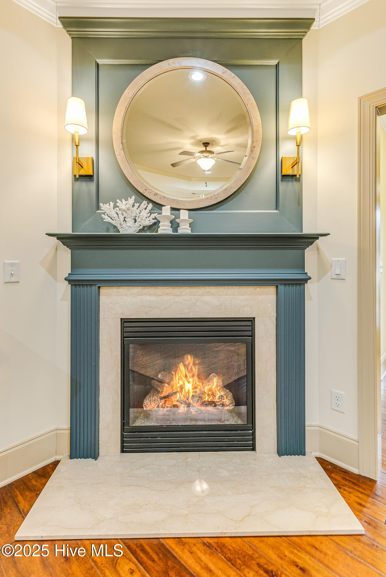 100546218 | Photo 14