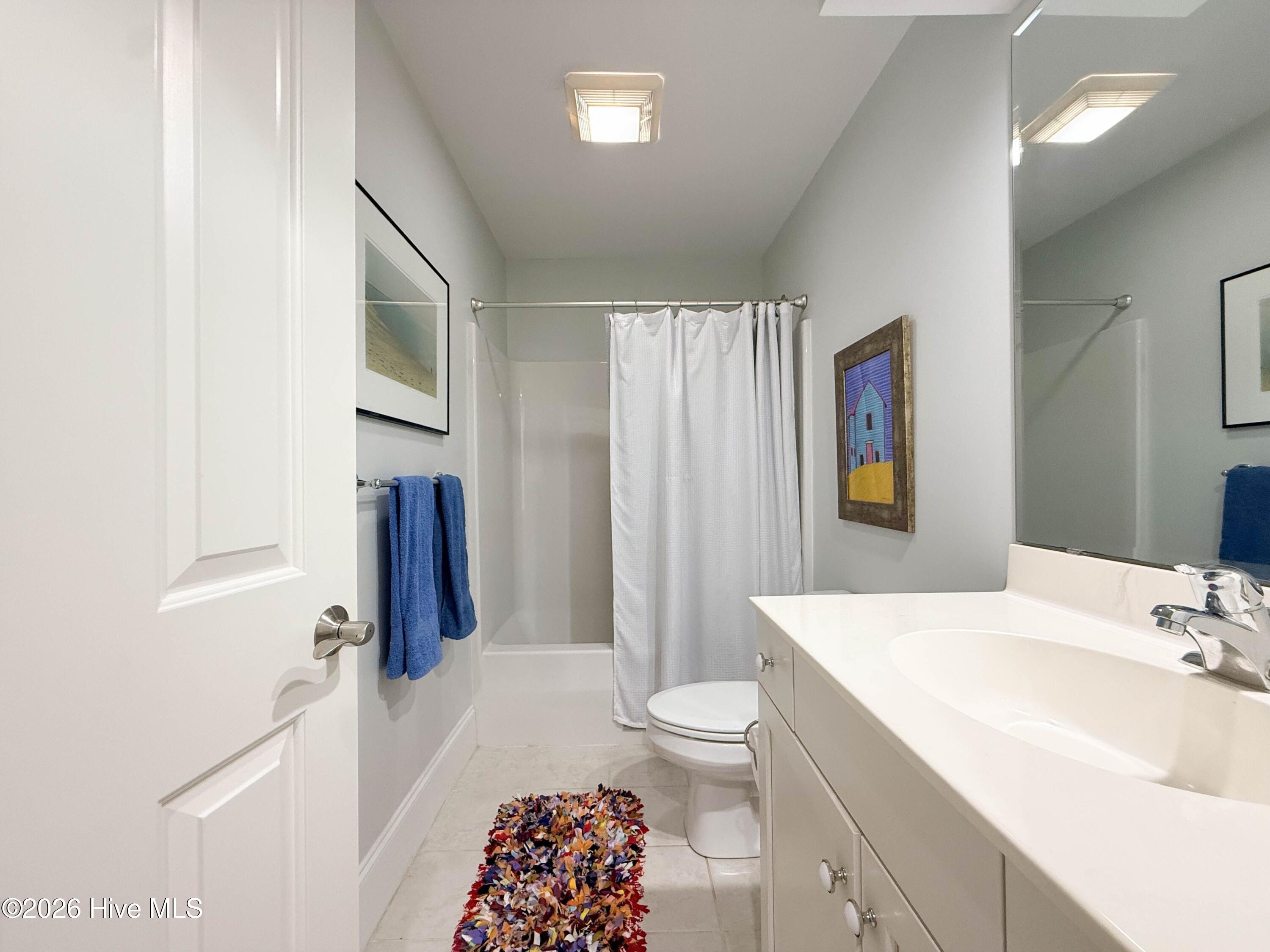 100559415 | Photo 76