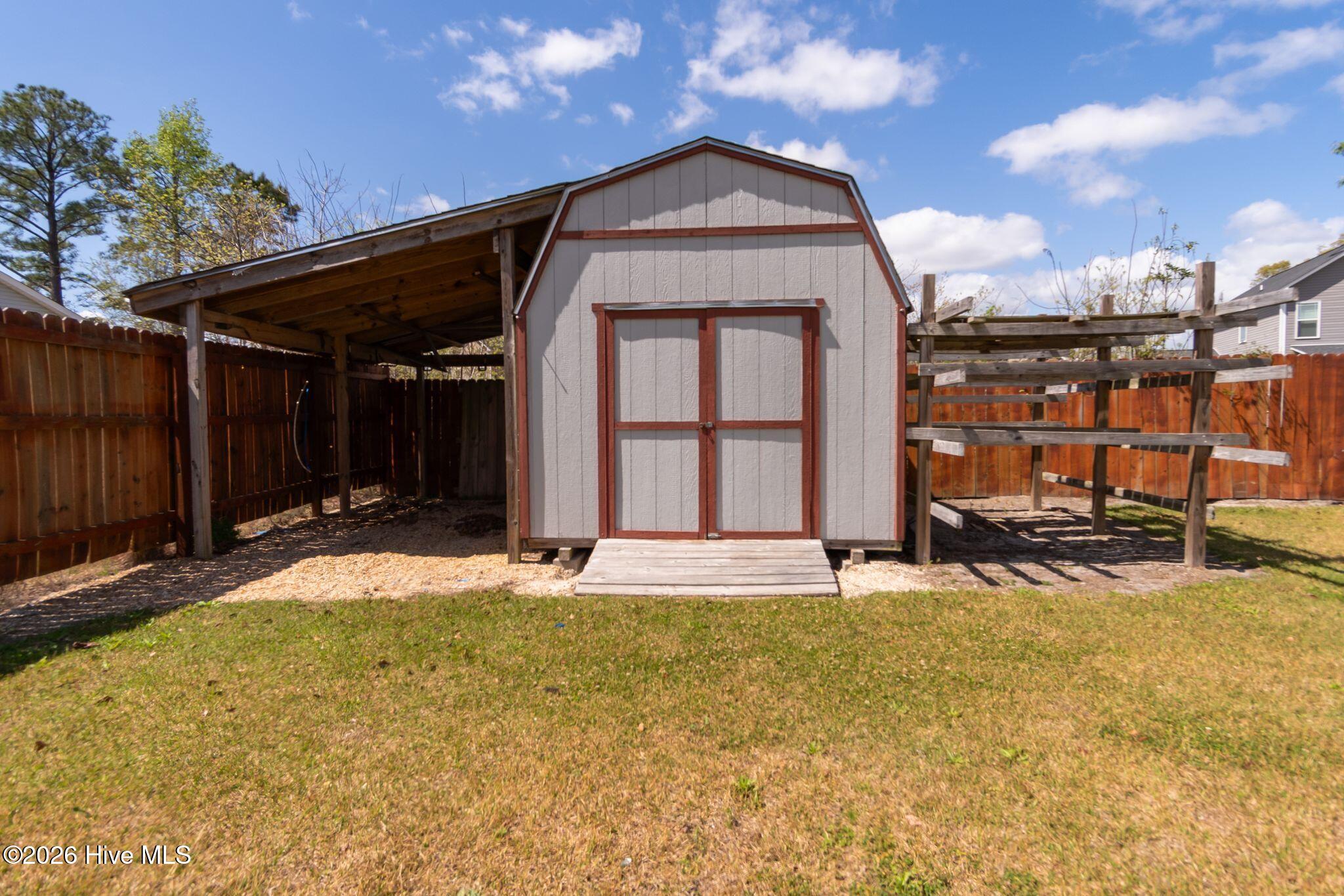 100566459 | Photo 46