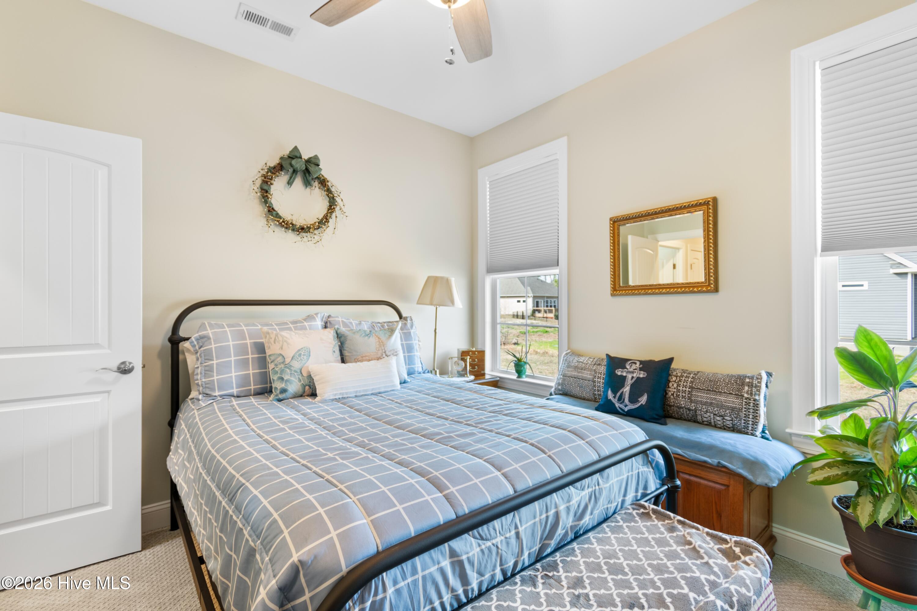 100548806 | Photo 33