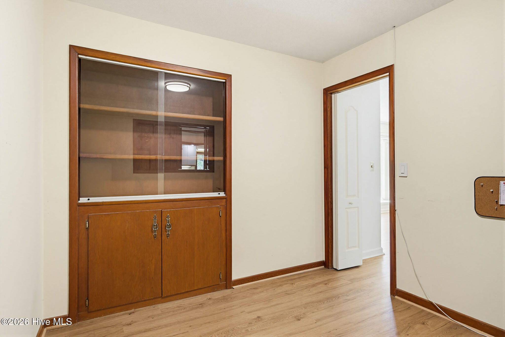 100568983 | Photo 28