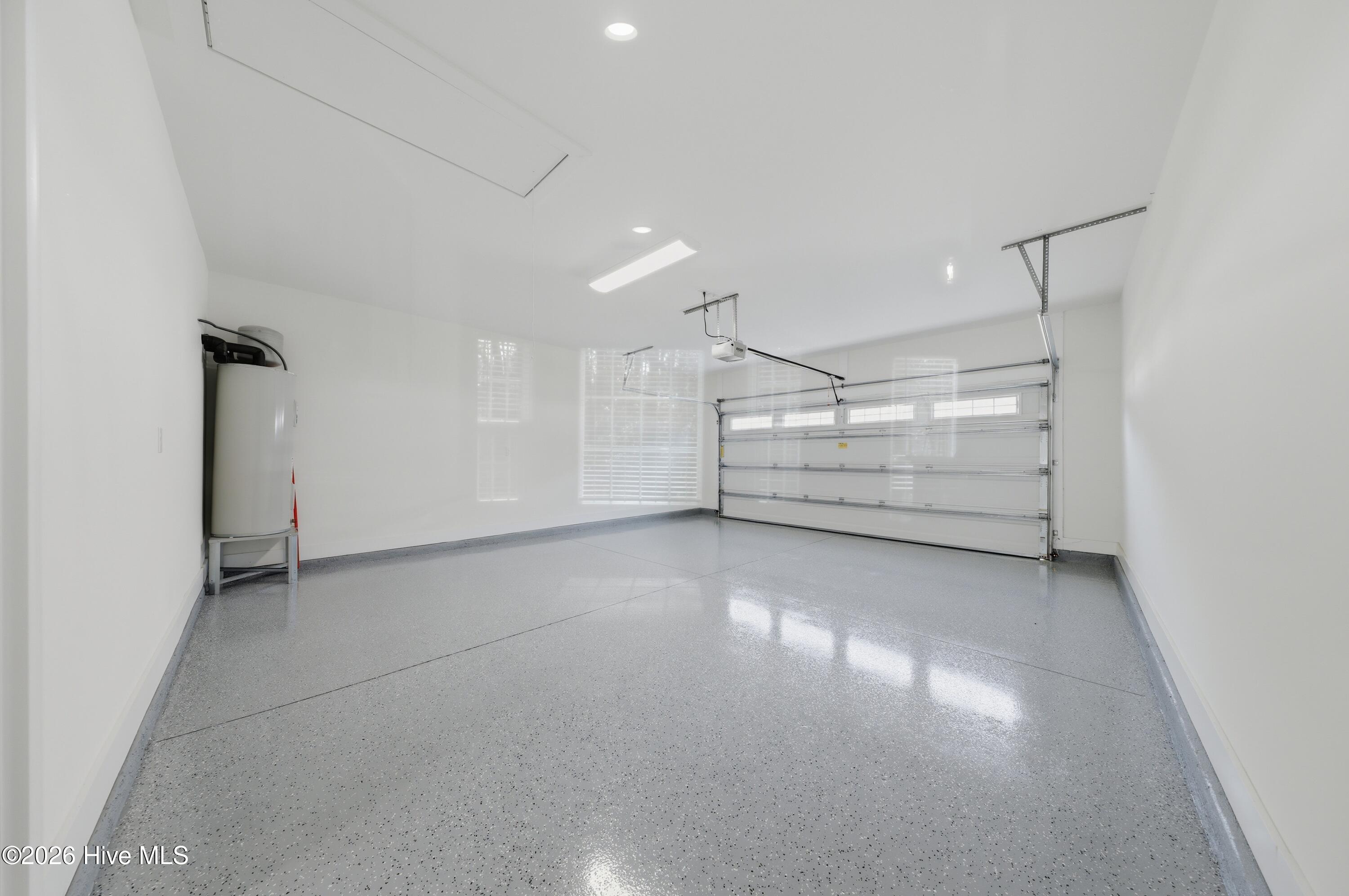 100561503 | Photo 19