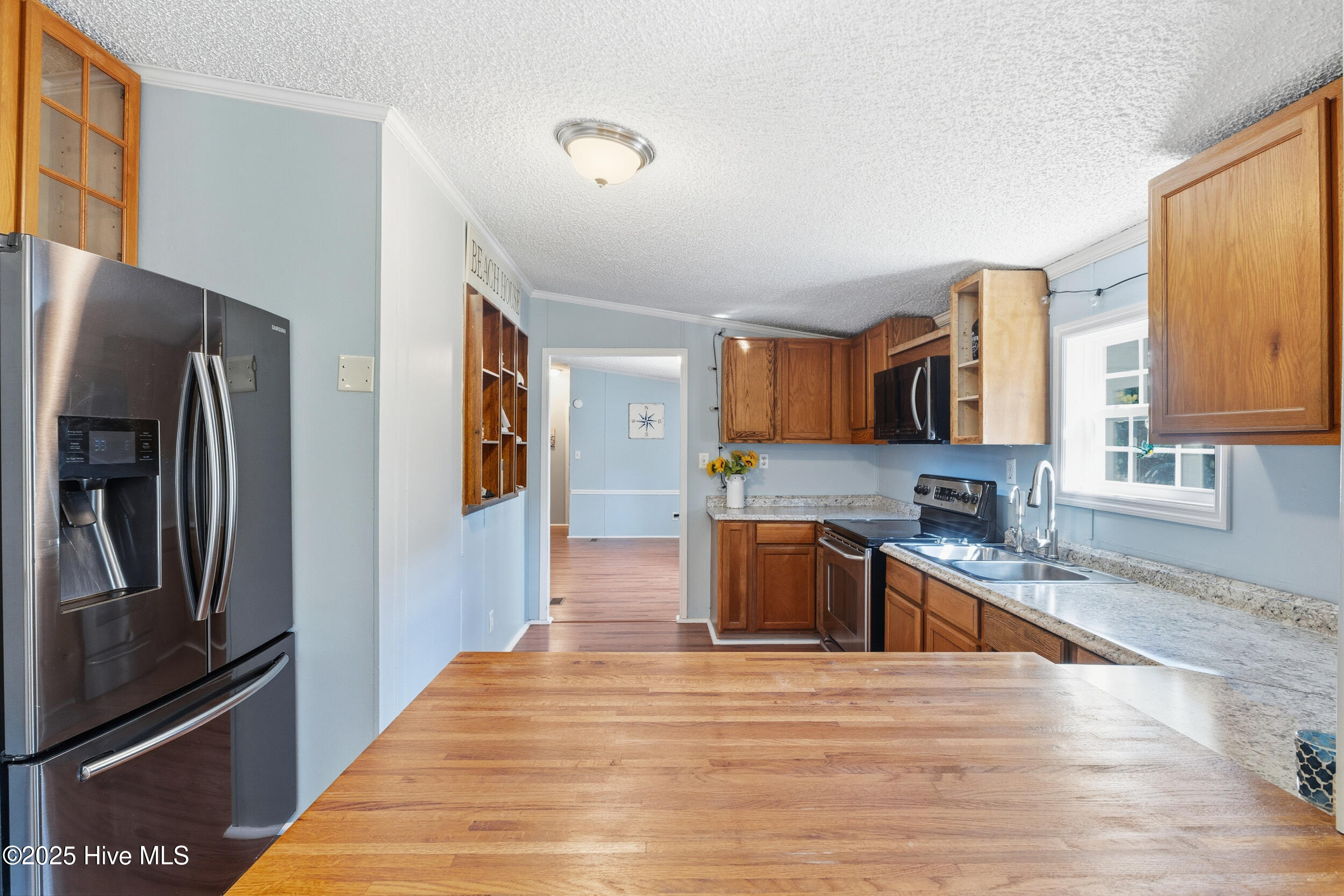 100536494 | Photo 13