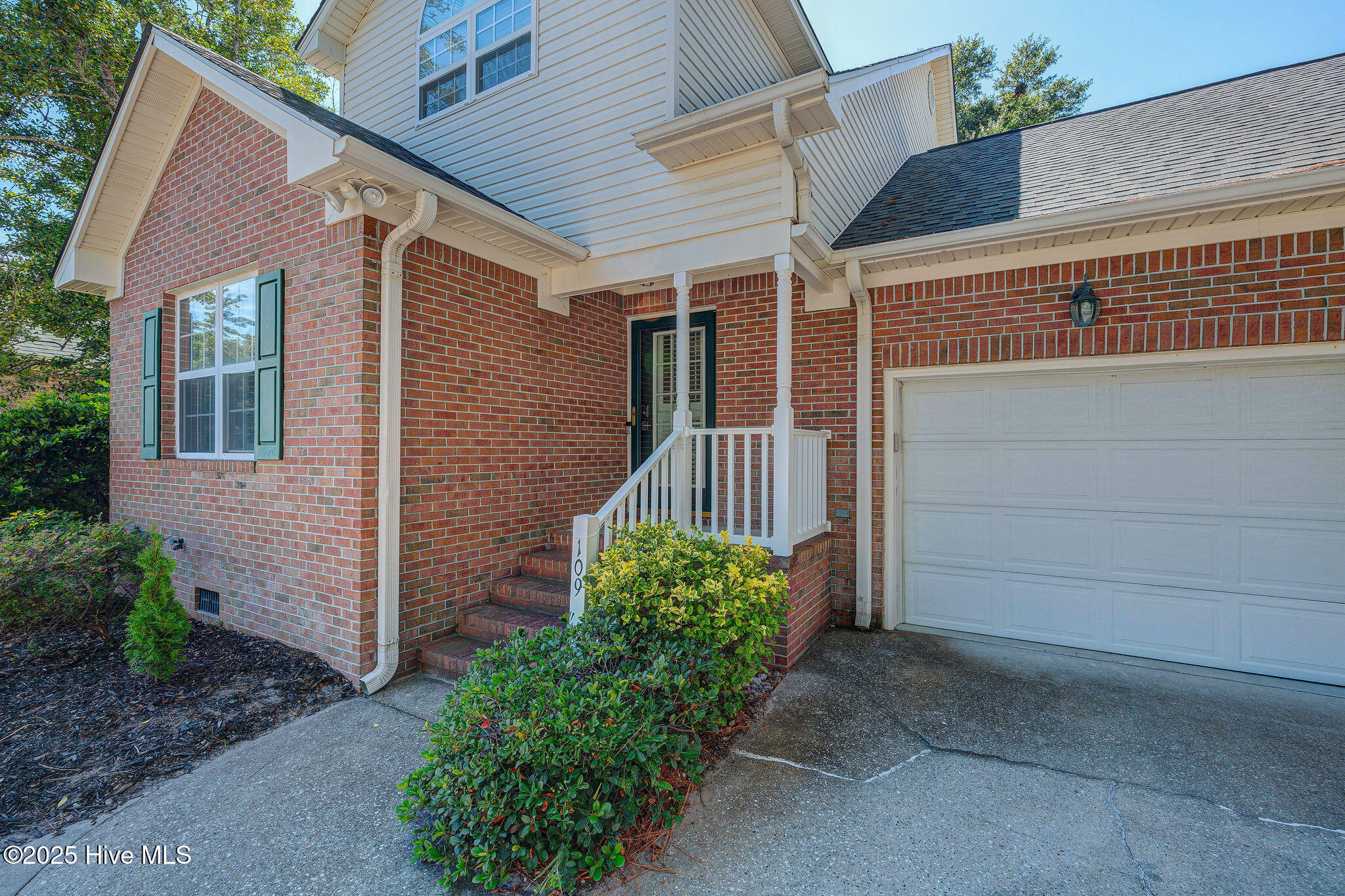 Homes for sale in Carolina Beach, NC | 109 Lighthouse Dr, Carolina Beach, NC 28428 | MLS# 100531584