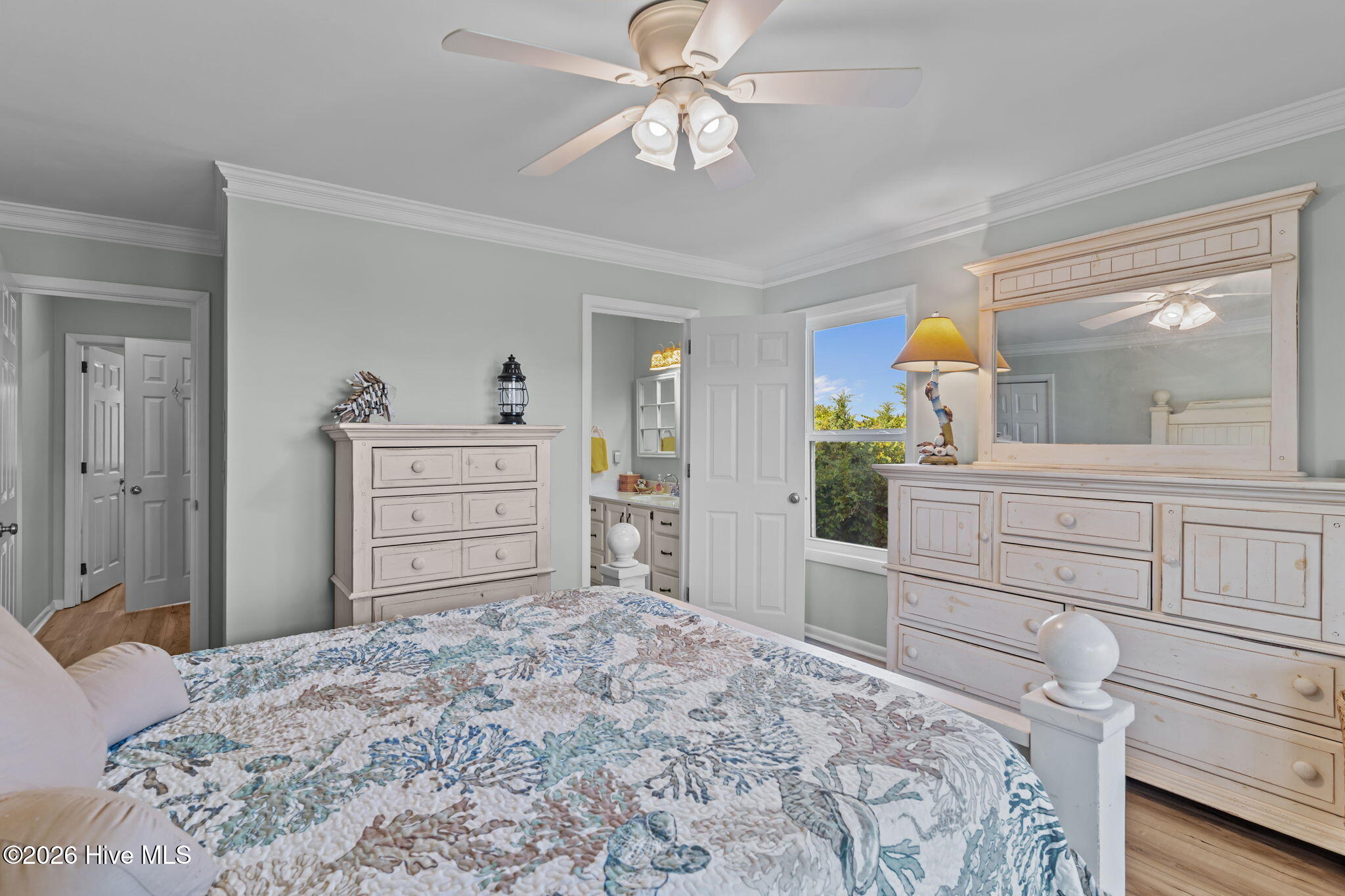 100553144 | Photo 44