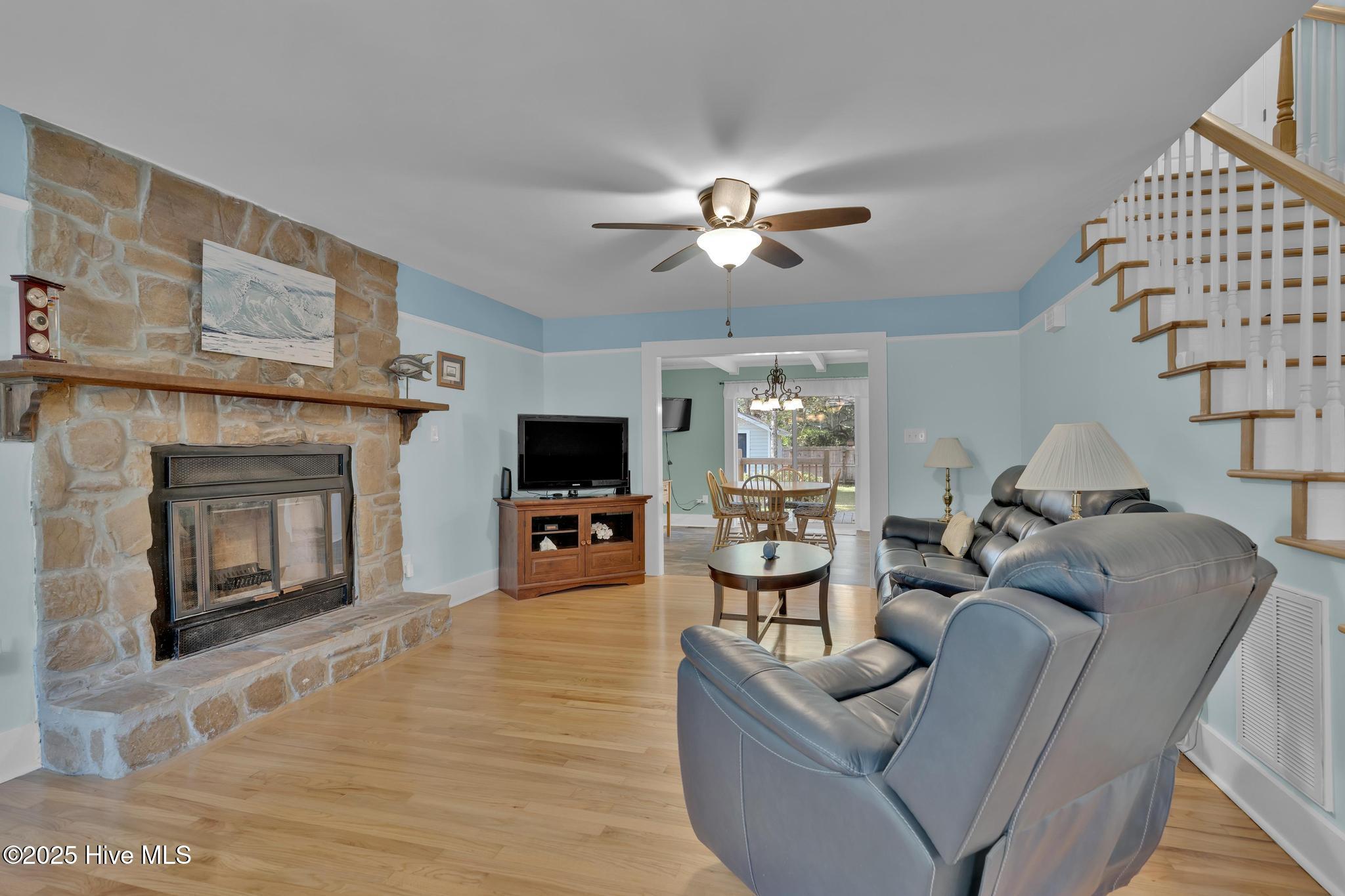 100541095 | Photo 10