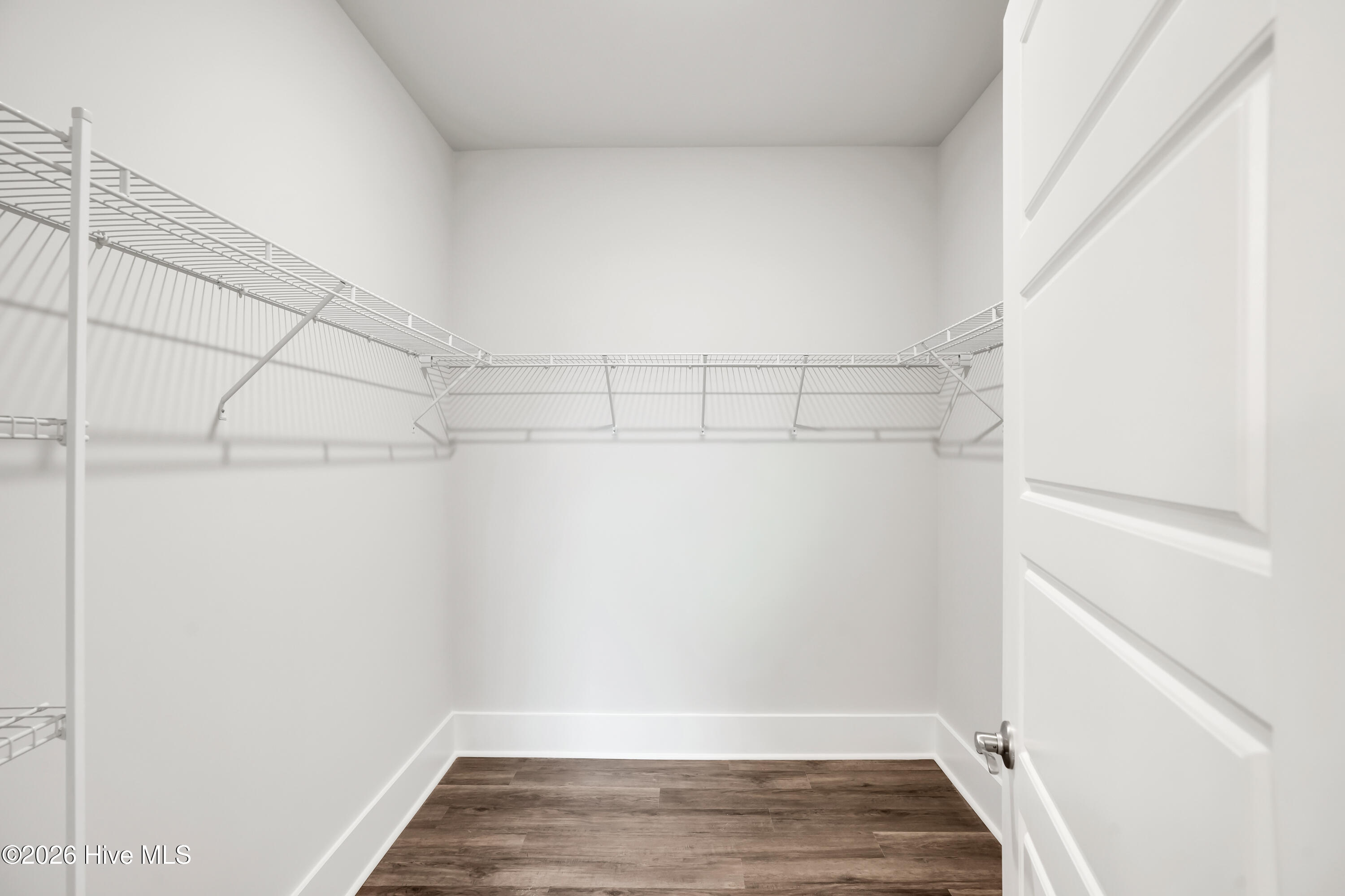 100545375 | Photo 31