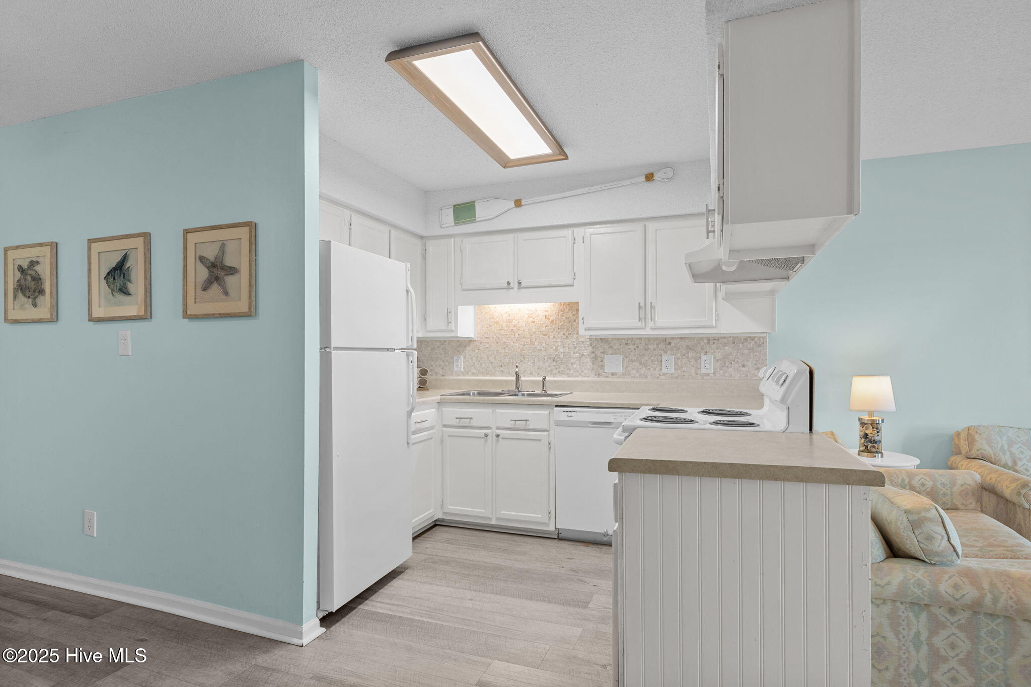 100536863 | Photo 13