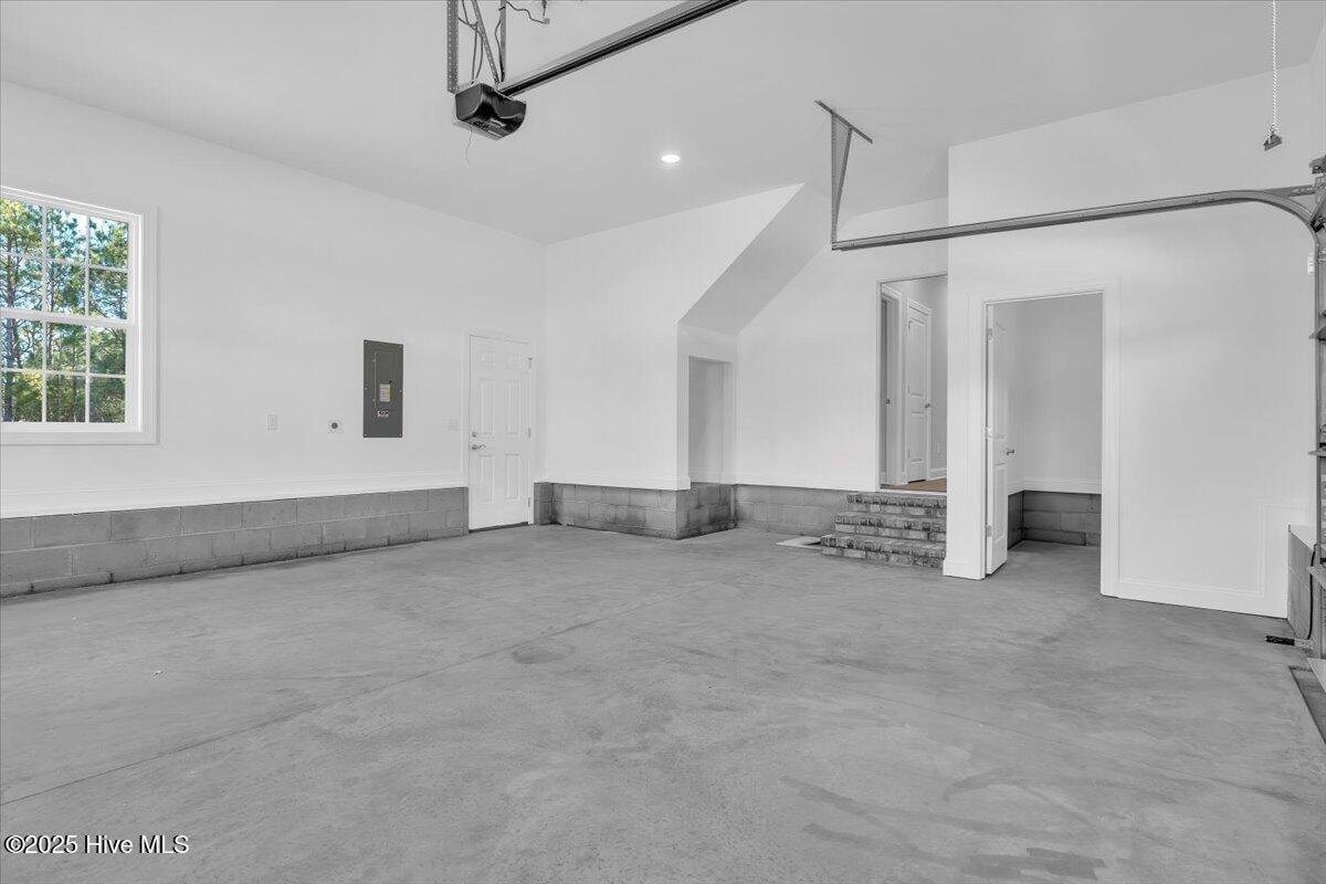 100451885 | Photo 57