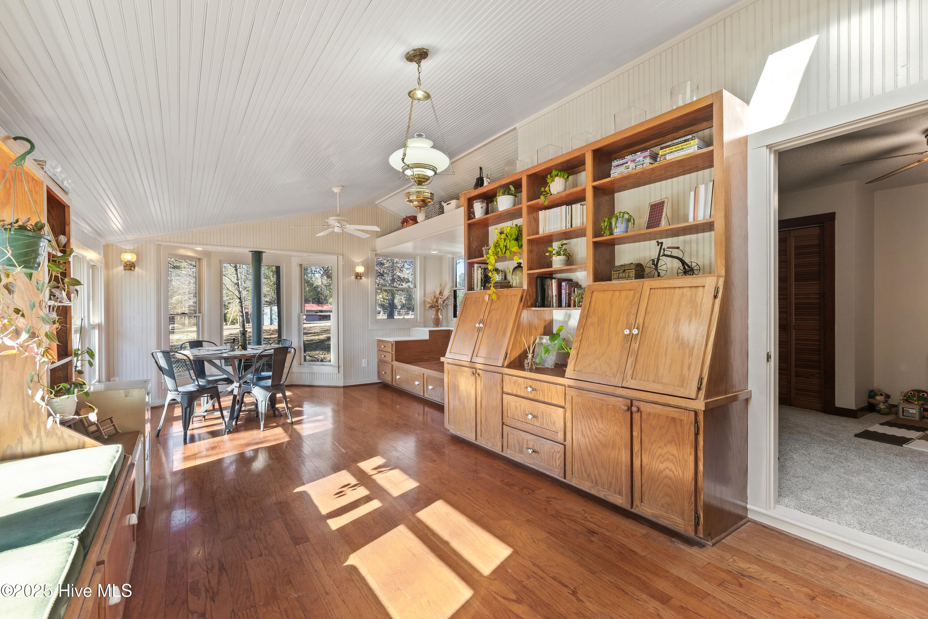 100544846 | Photo 21