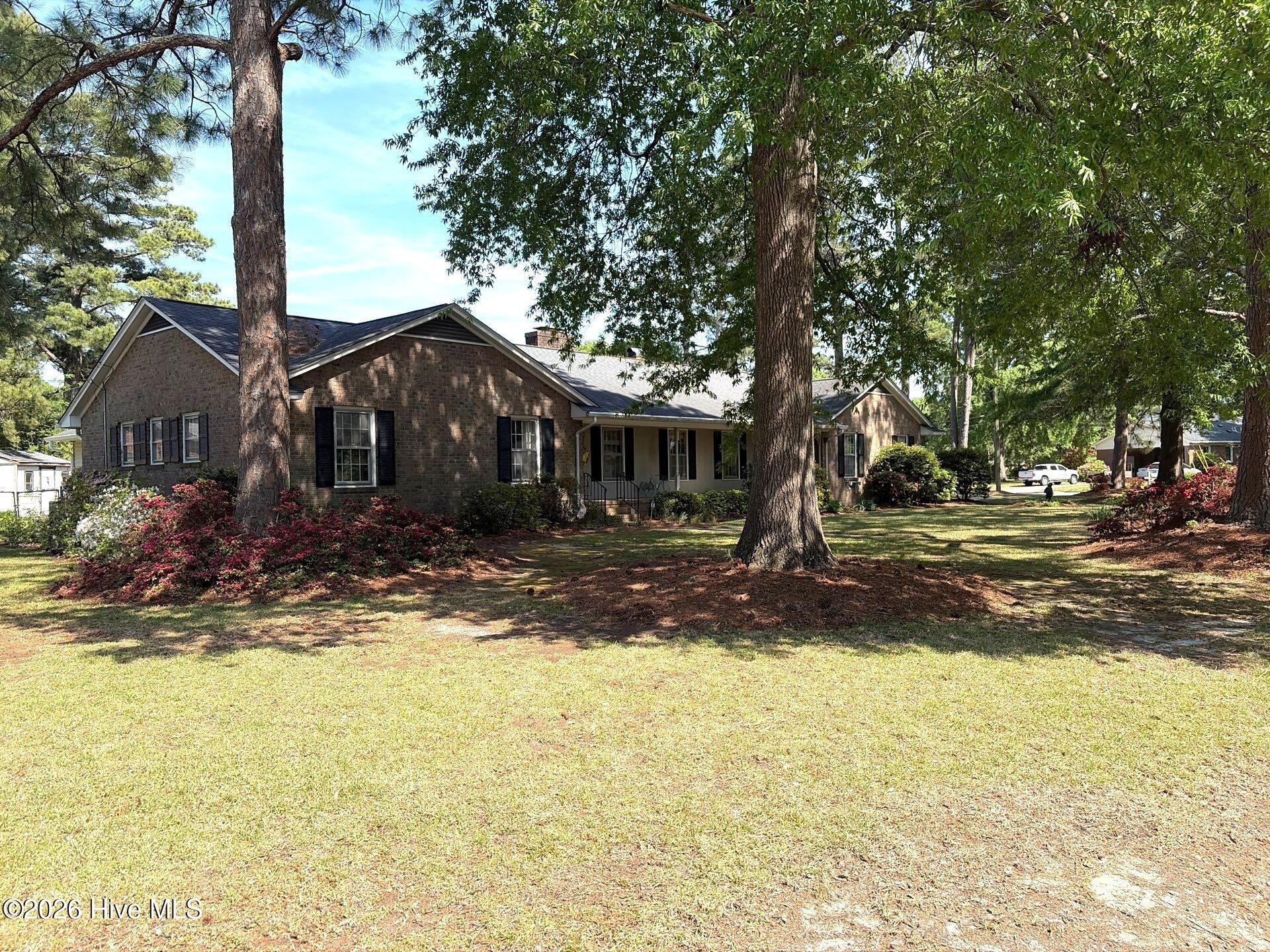 1101 Oakview Drive, Greenville, NC, 27858