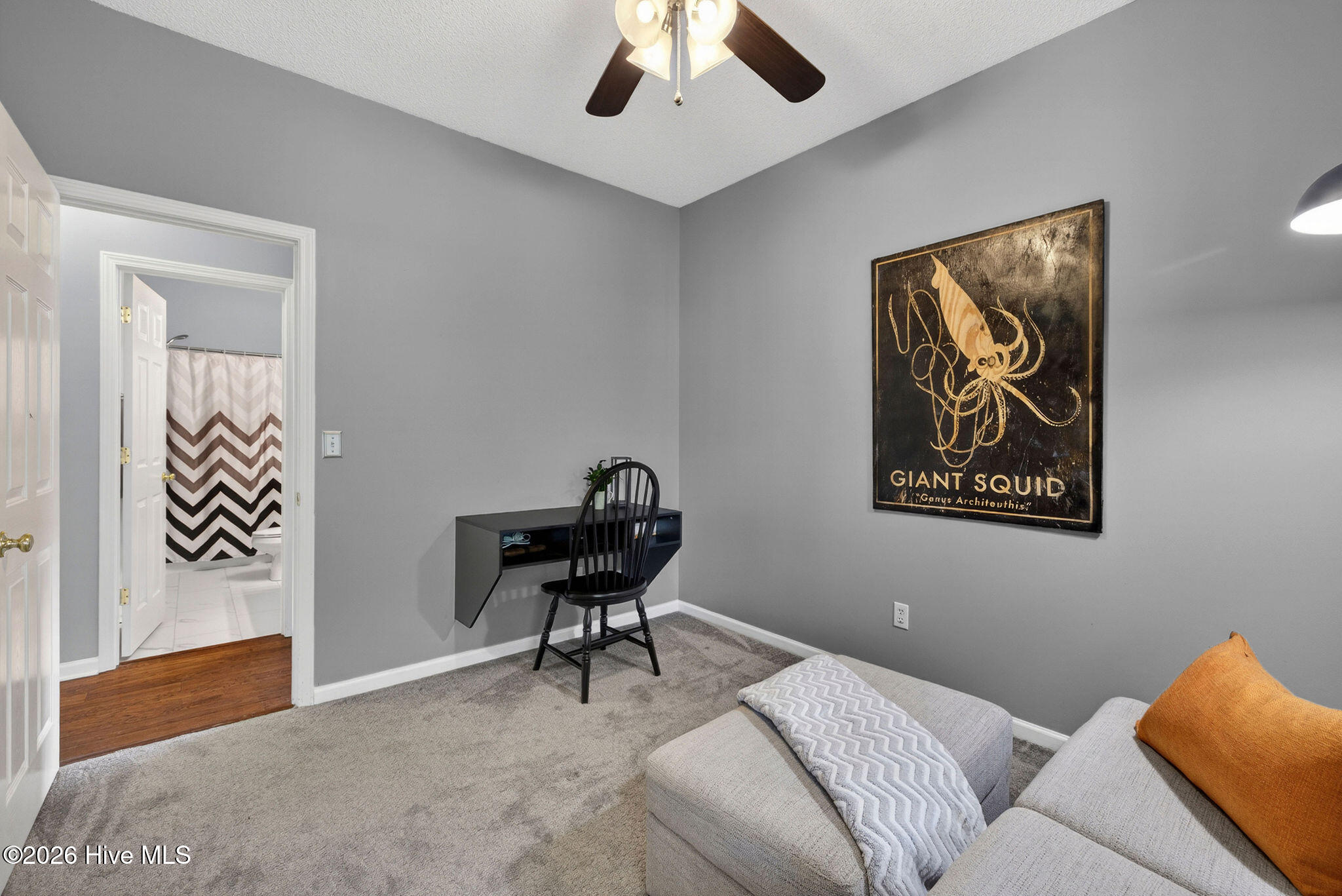 100566327 | Photo 20