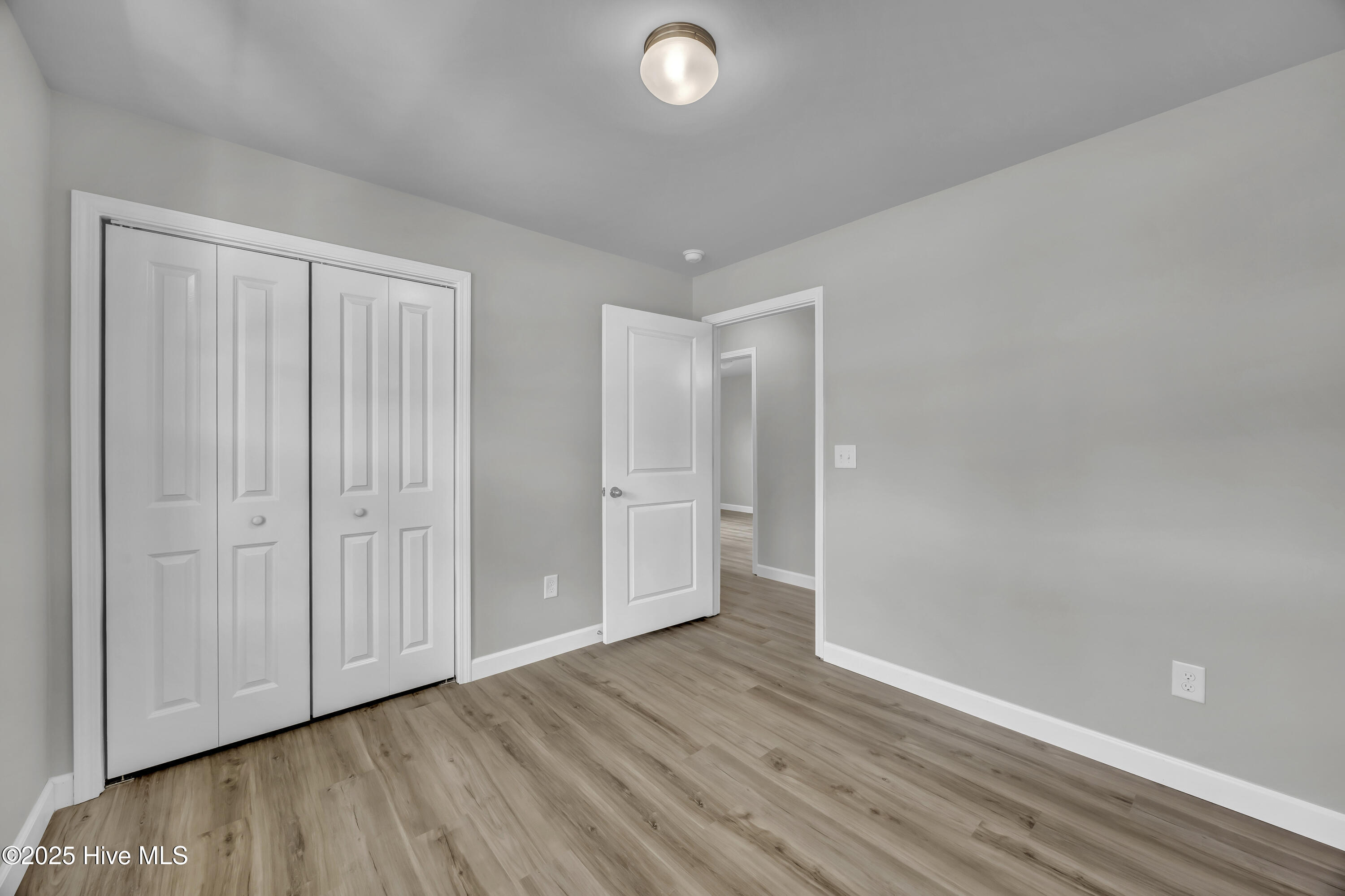 100518131 | Photo 21