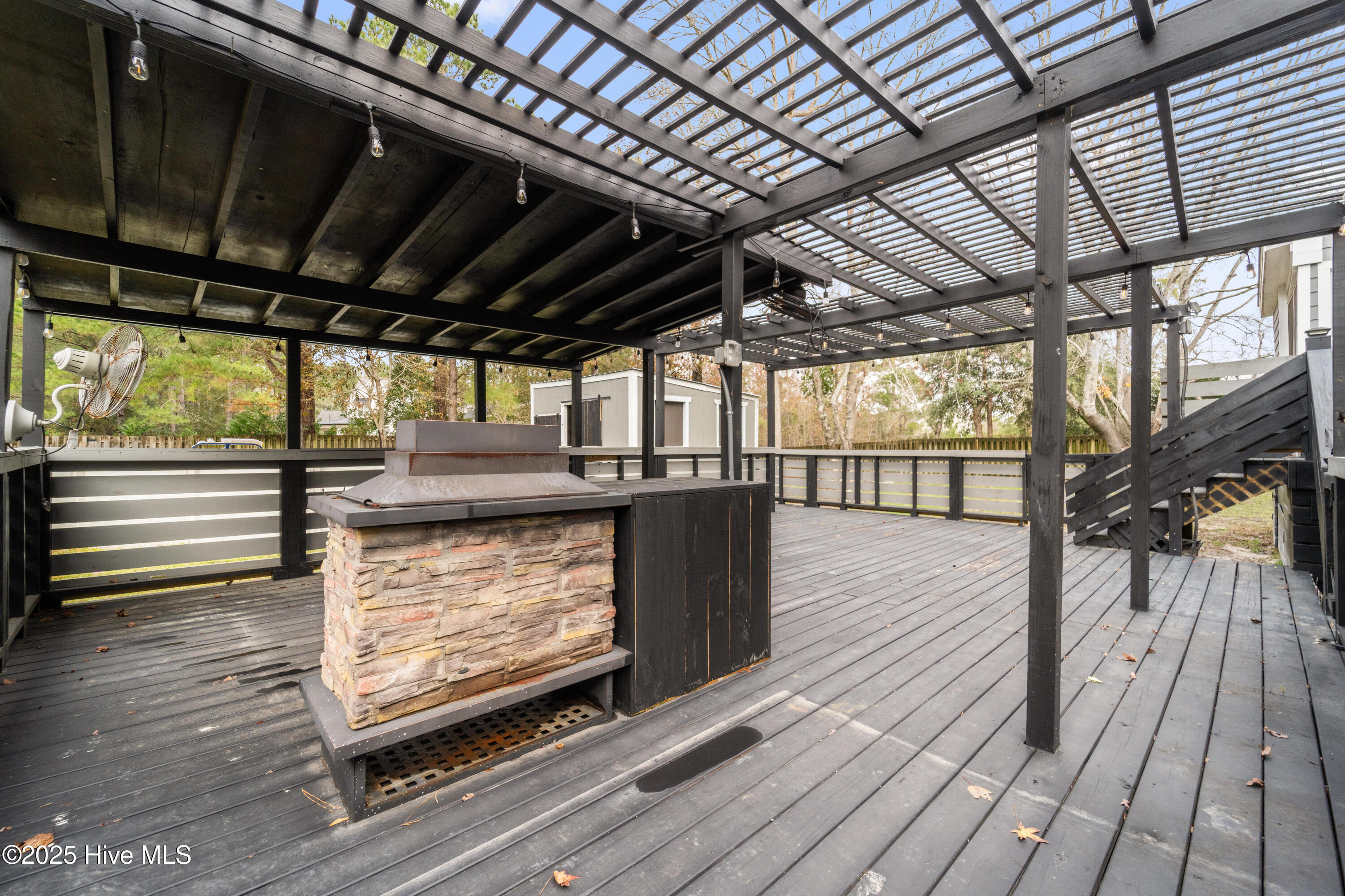 100544127 | Photo 87