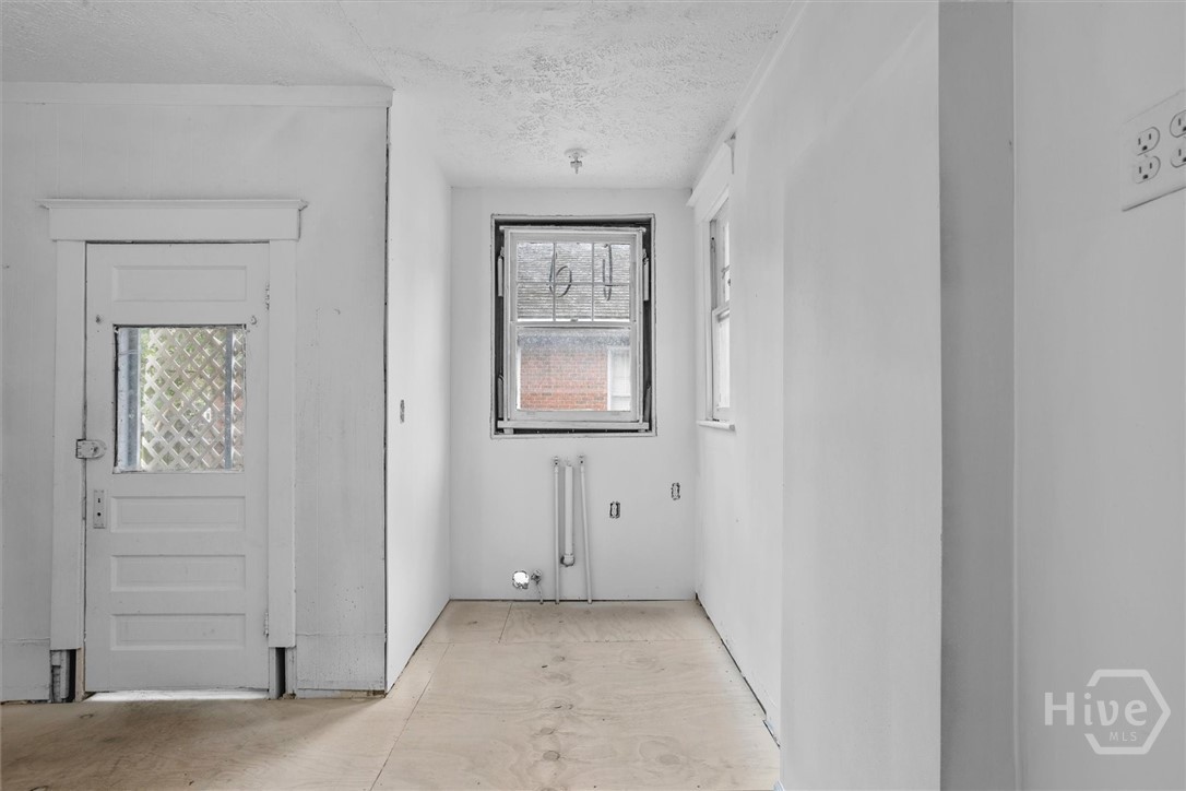 221 E 49th Street, Savannah, GA, 31405