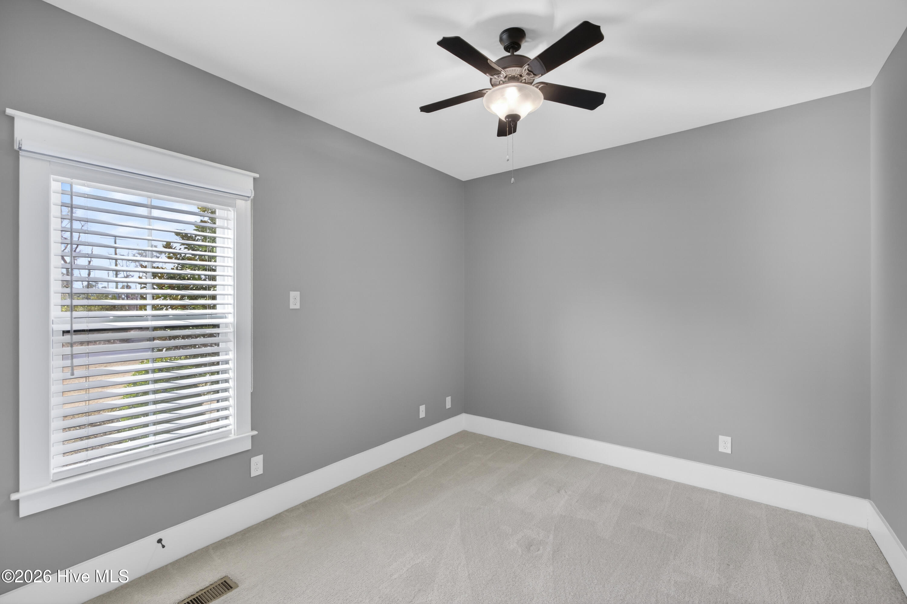 100555140 | Photo 31