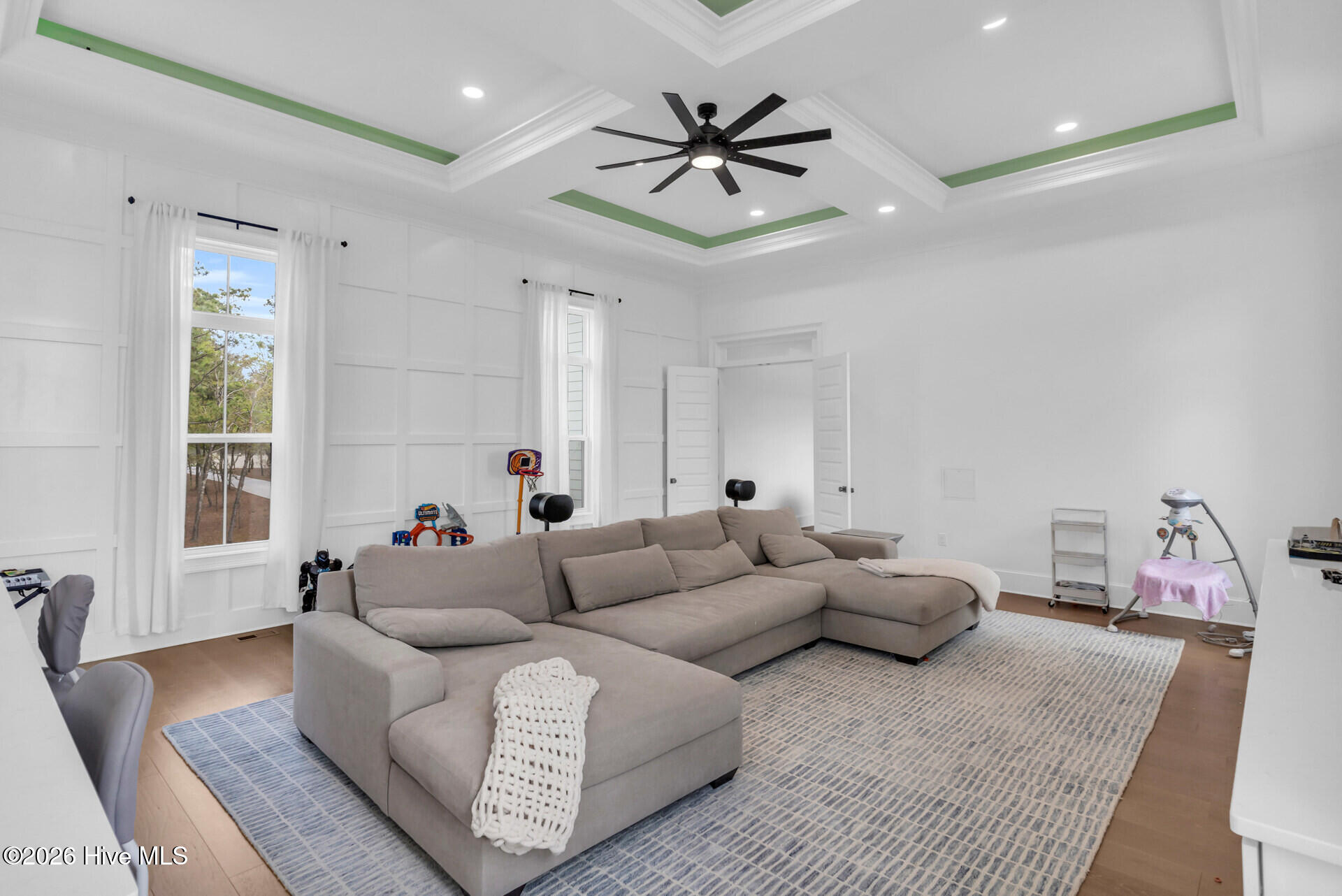 100553549 | Photo 25