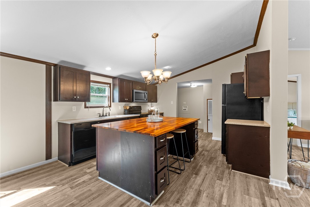 Photo 3 of Manufactured home for sale at 180 Lucious Dr, Pembroke, GA 31321 | MLS# SA363502 | Listing updated on 2026-10-09