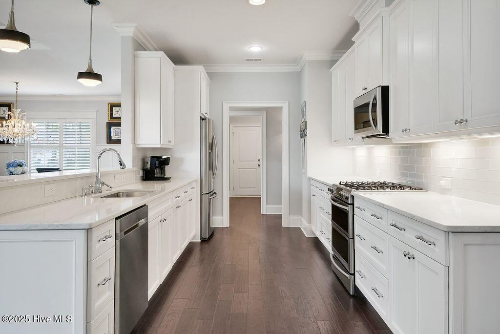 100535005 | Photo 14