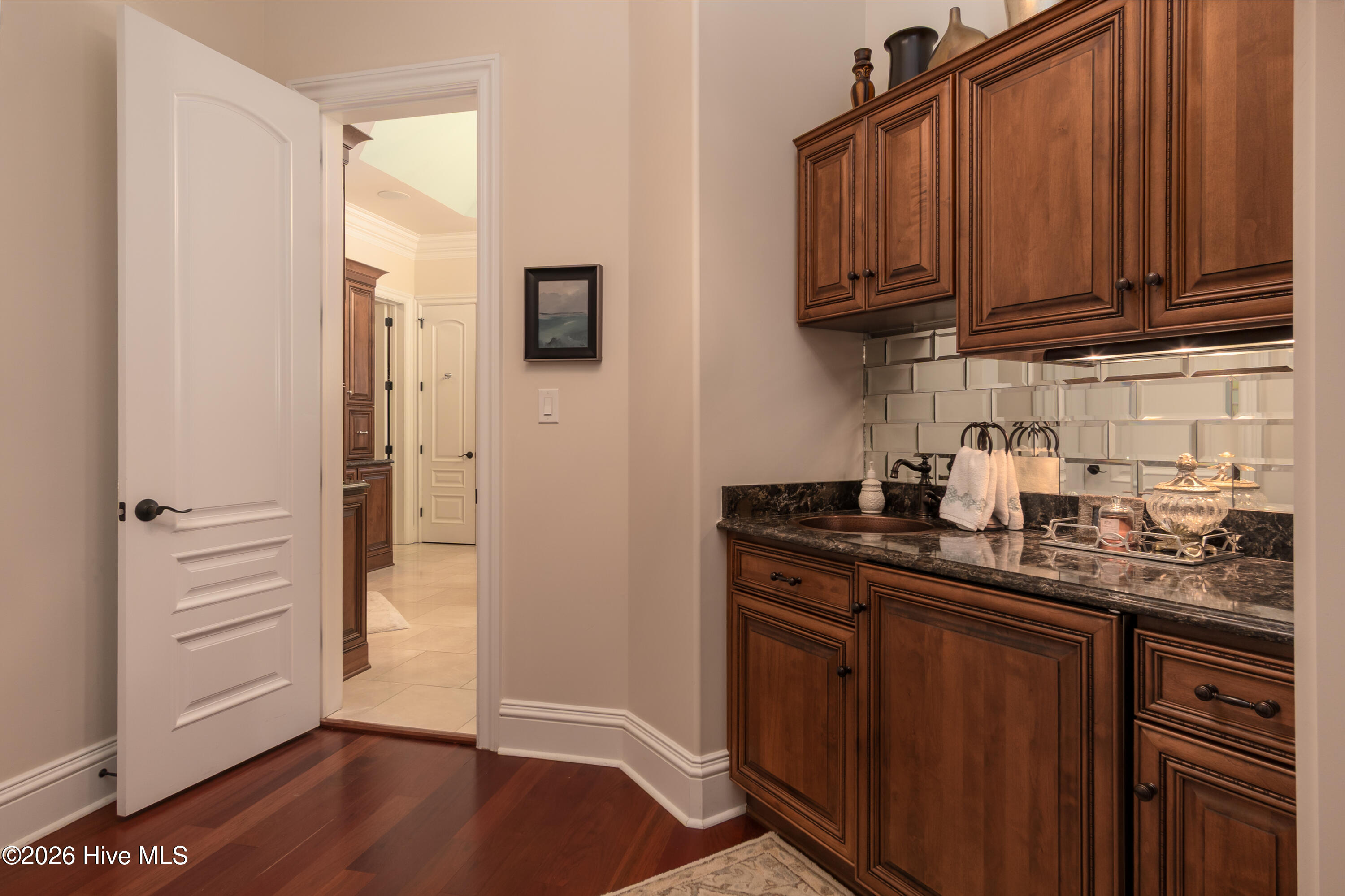 100550947 | Photo 39