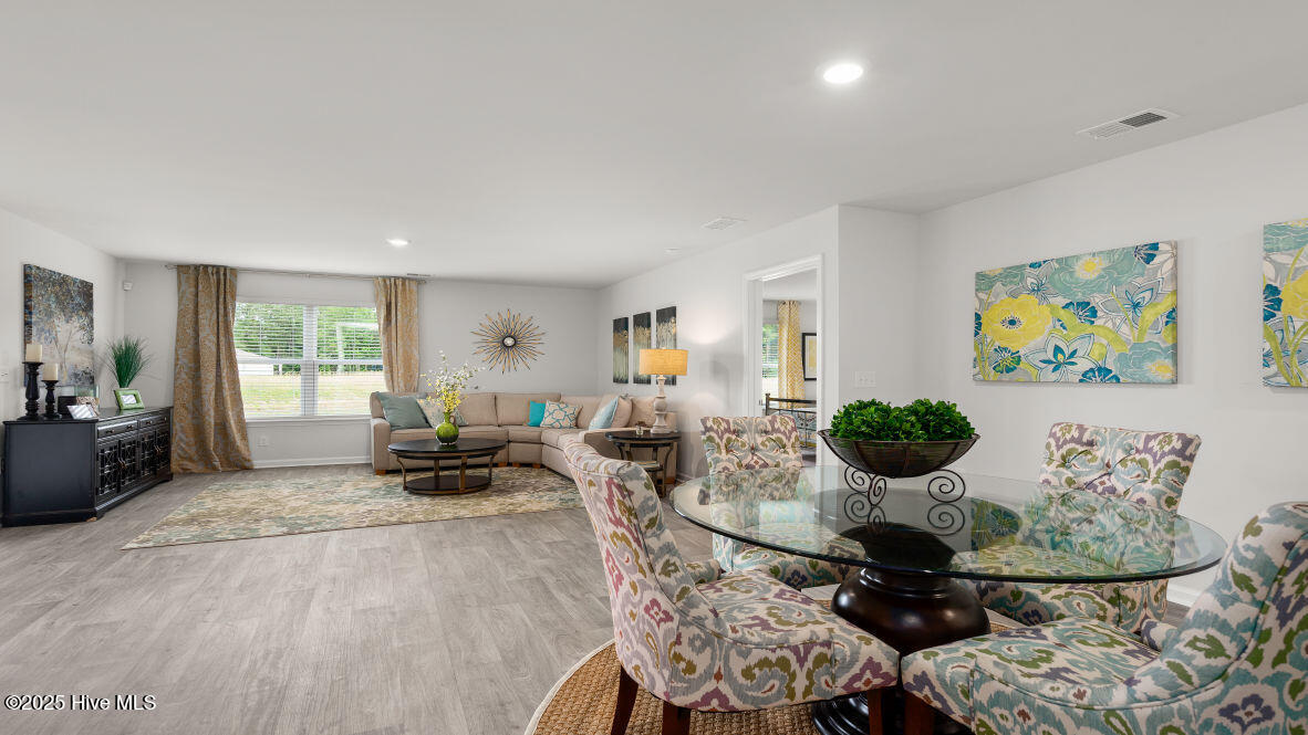 100565684 | Photo 10