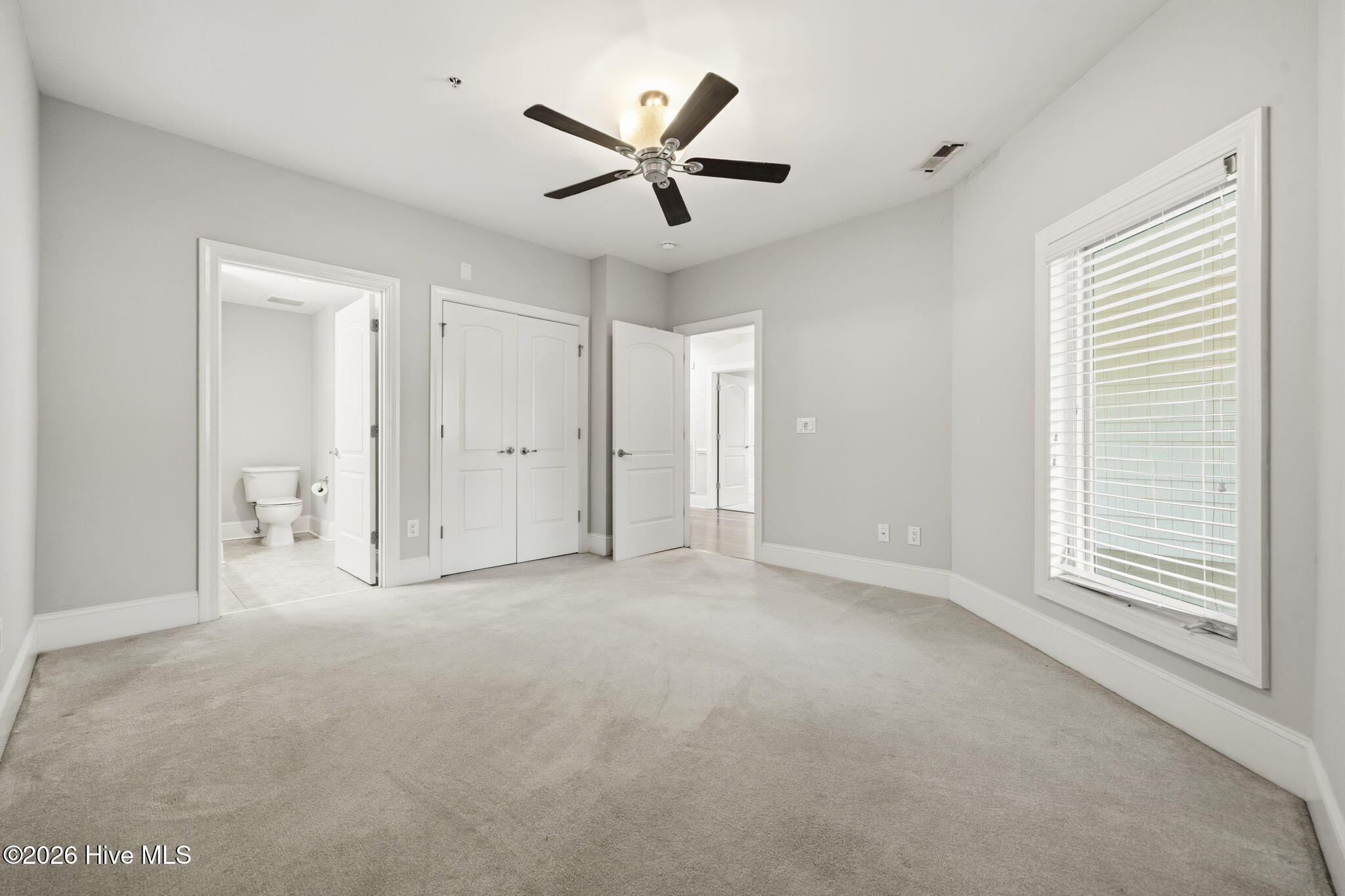 100569060 | Photo 28