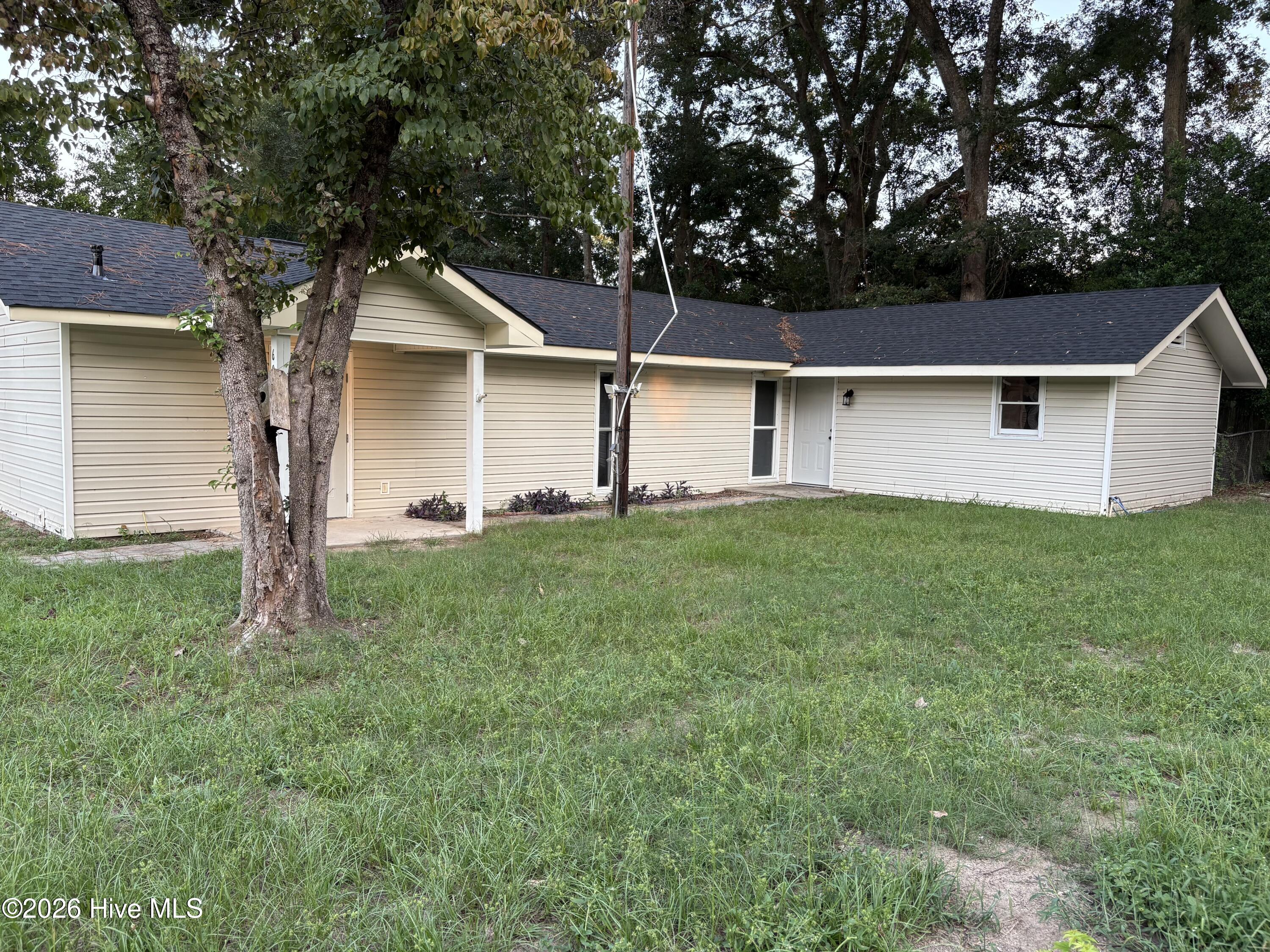 Photo 18 of Single family home for sale at 605 Correll St, Maxton, NC 28364 | MLS# 100601482 | Listing updated on 2026-09-04