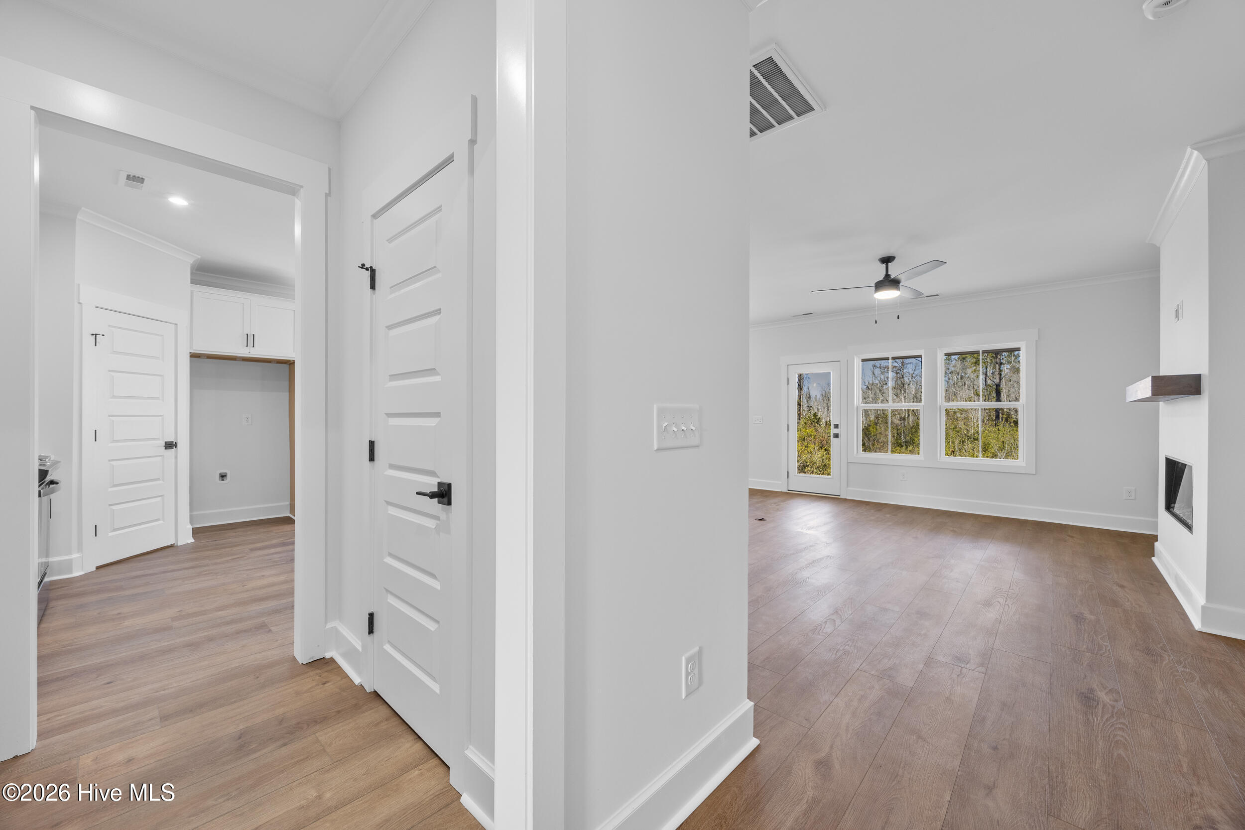 100560726 | Photo 12