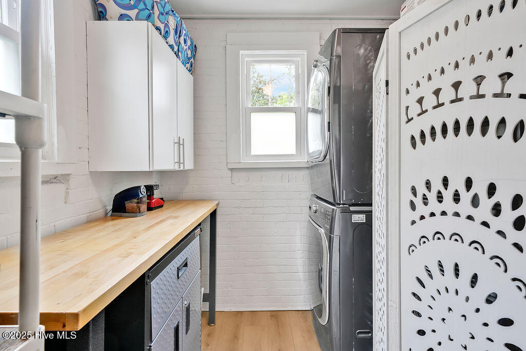 100528025 | Photo 18