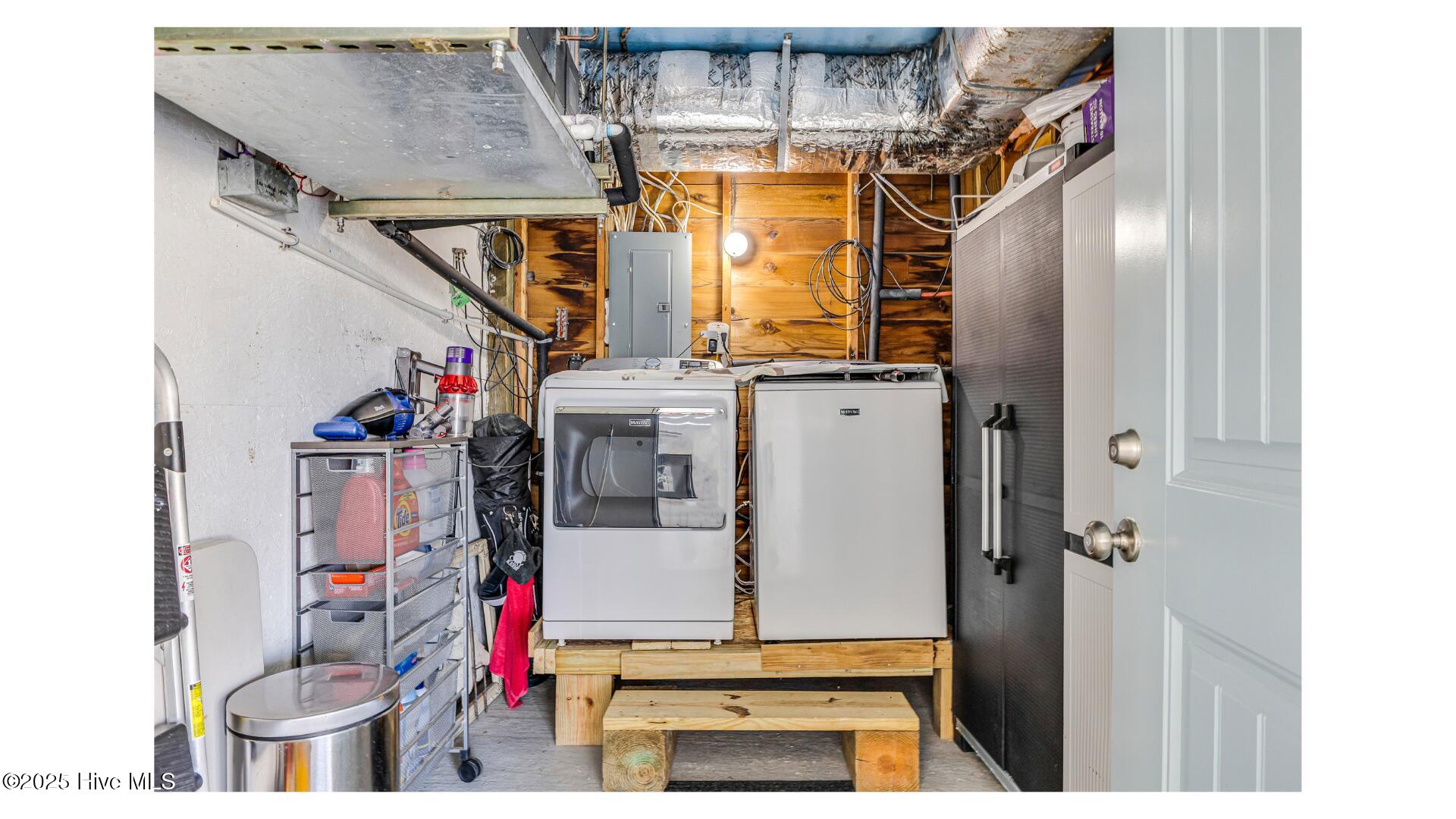 100540899 | Photo 47